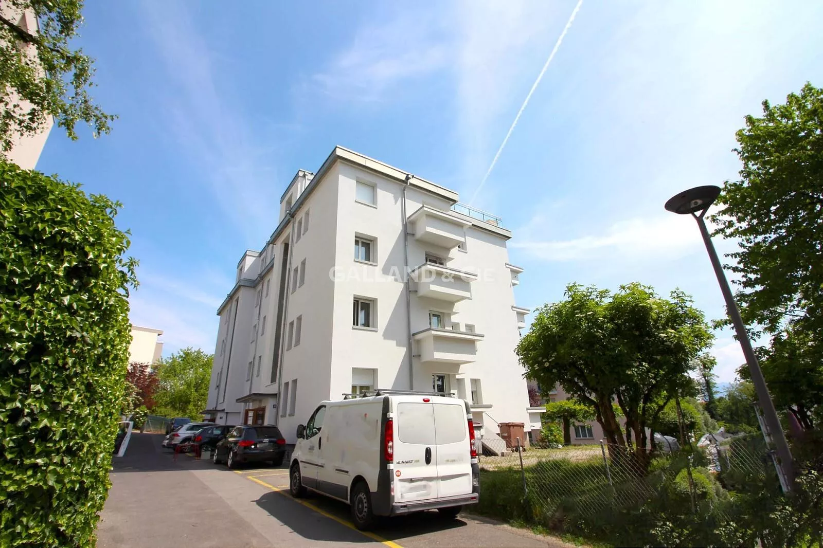 Place de parc extérieure : Photo 1