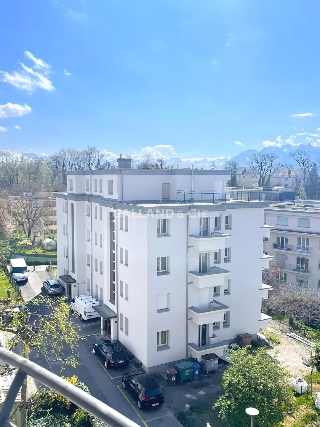 Appartement de 2.5 pièces dans le quartier des Faverges : Photo 1