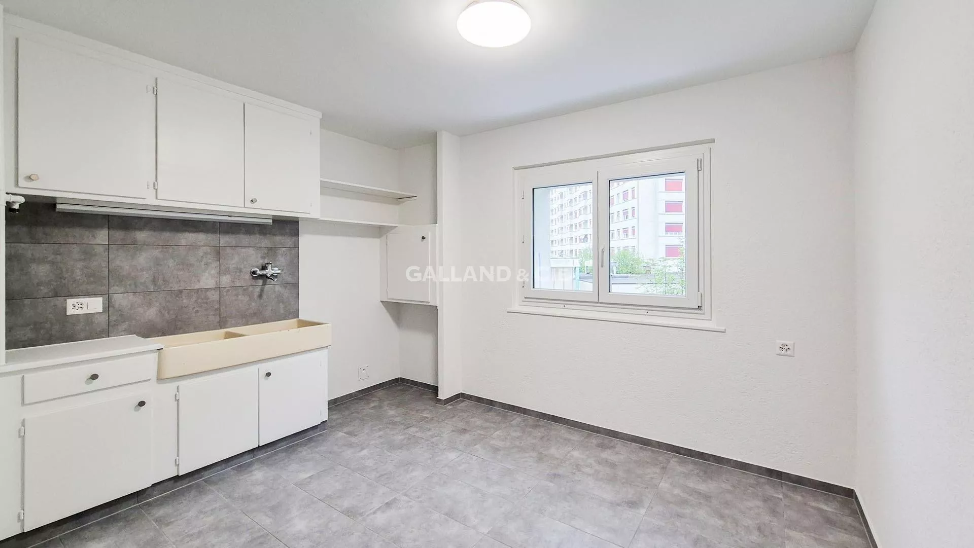 Appartement de 2 pièces au 2ème étage : Photo 7
