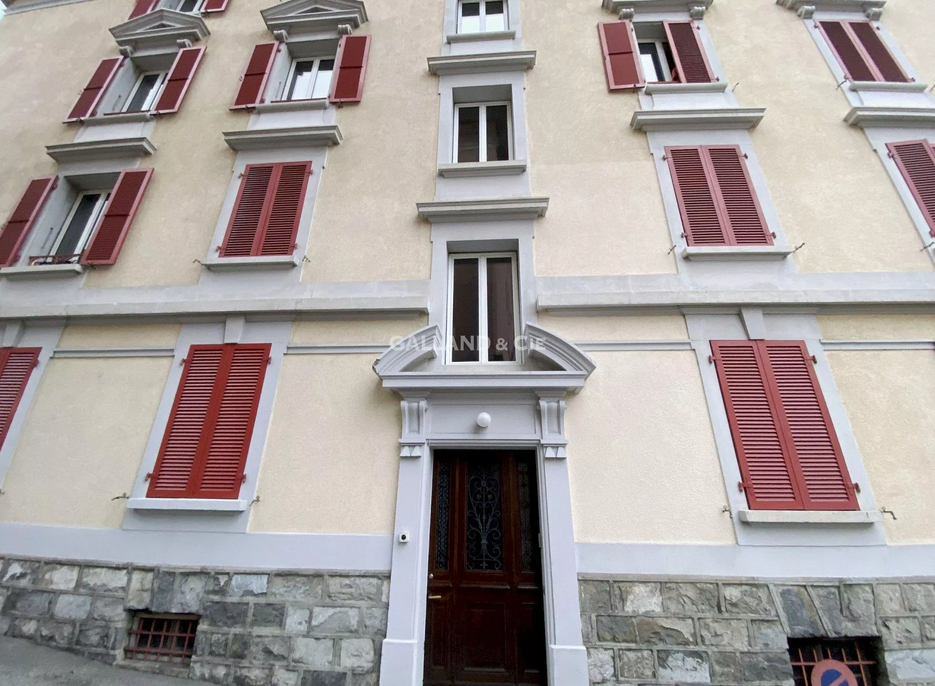 Immeuble de 18 logements : Photo 2