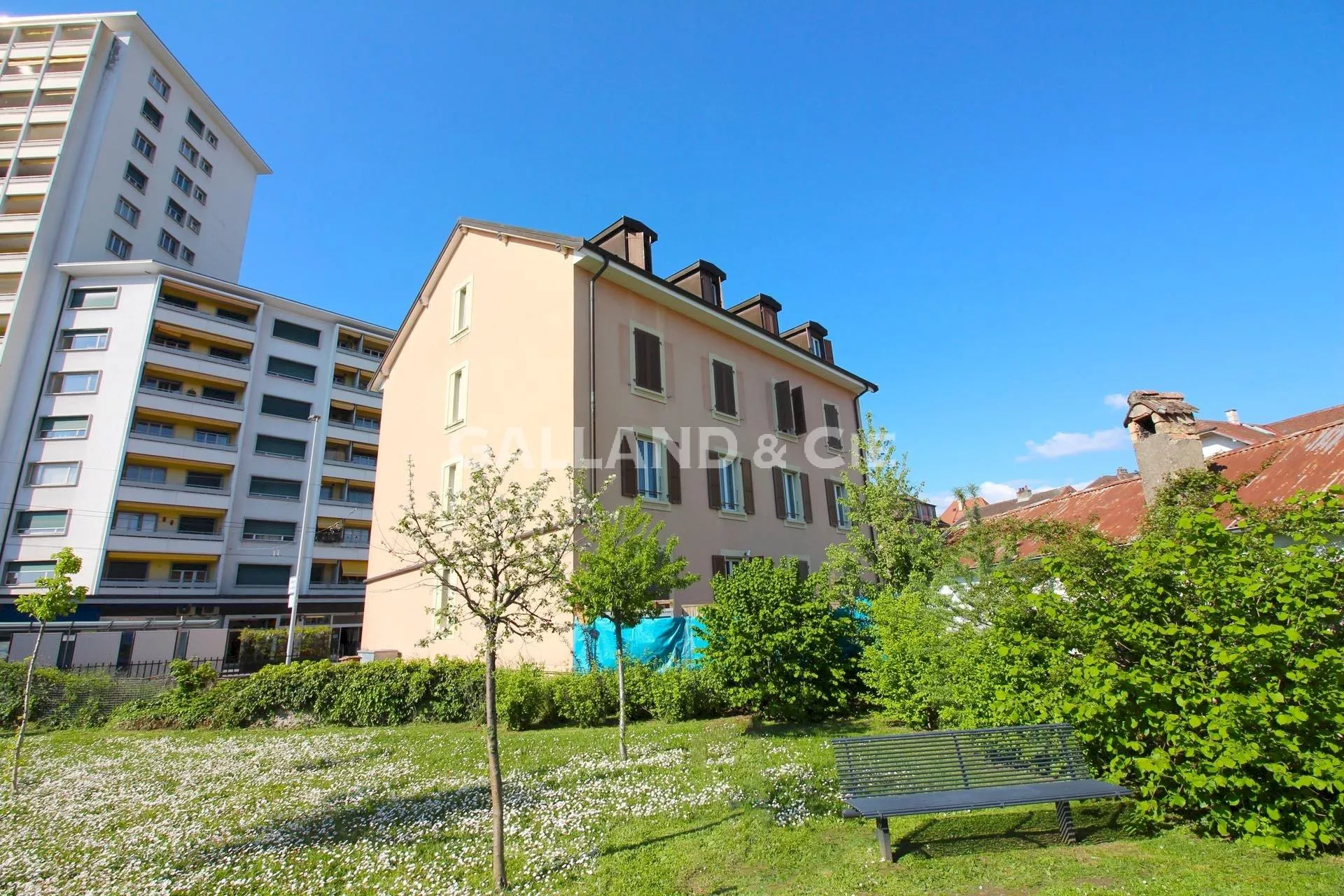 Appartement de 2½  pièces aux combles : Photo 1