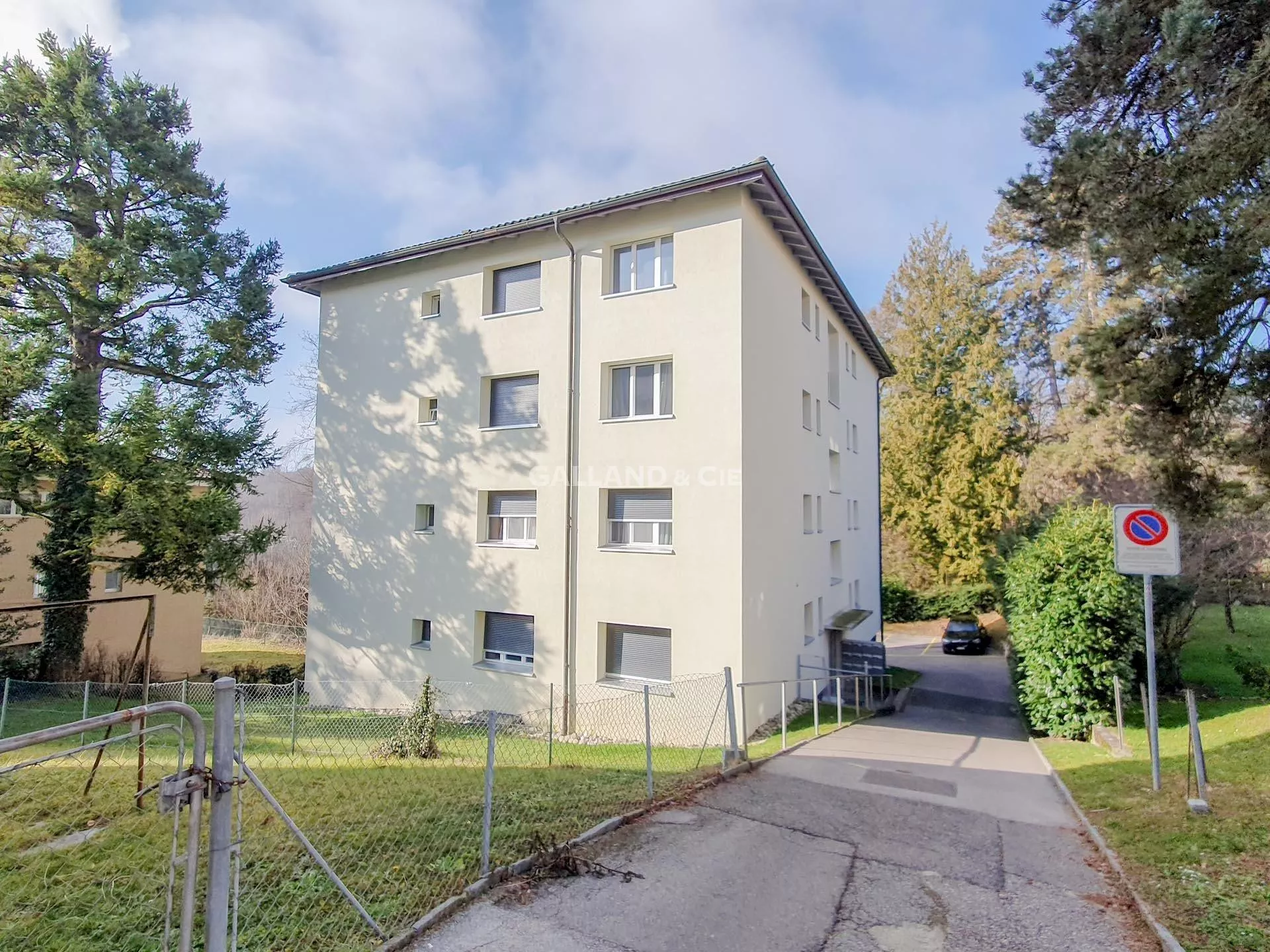 Appartement de 3 pièces avec balcon : Photo 1