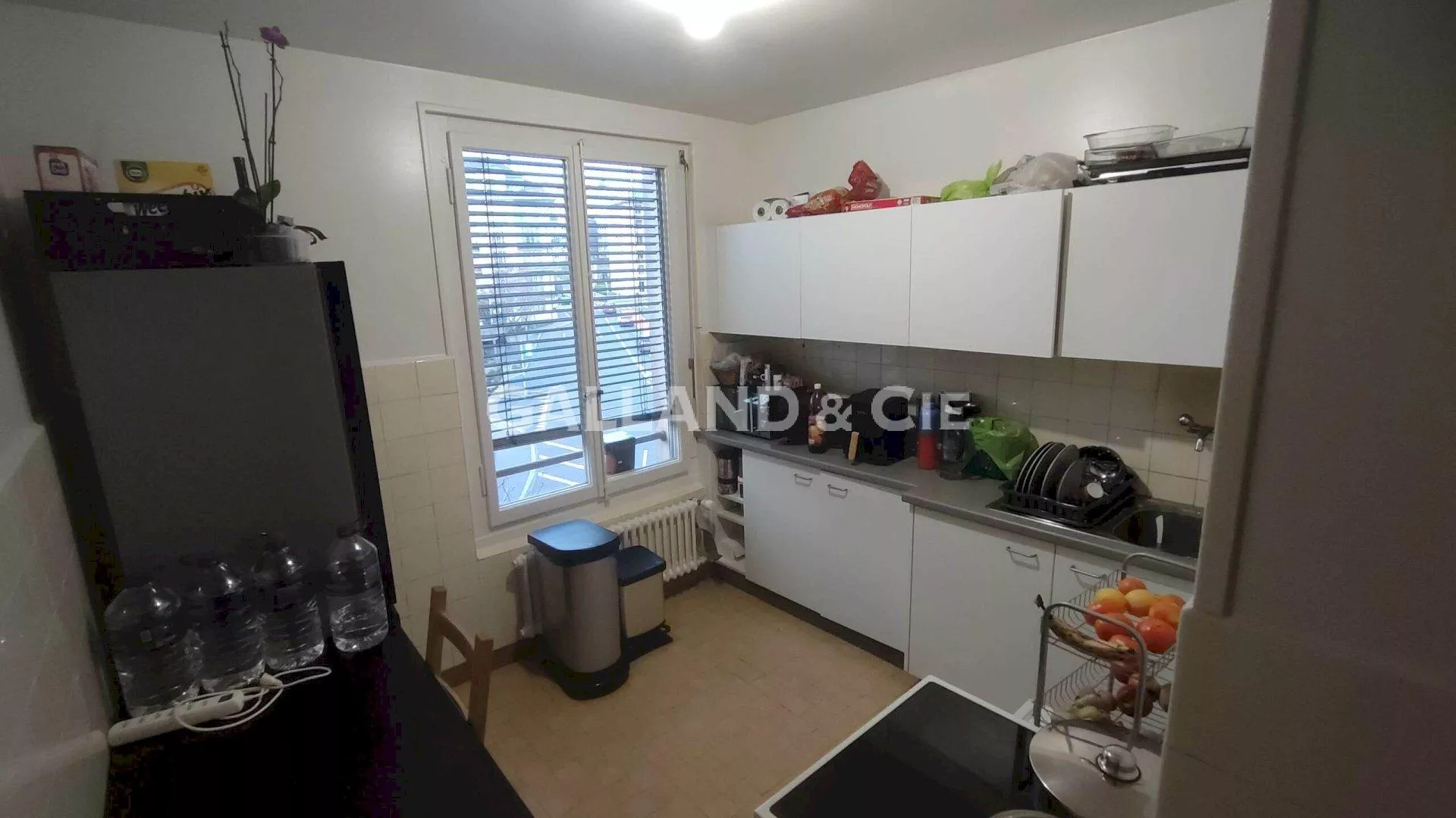 Appartement de 3 pièces au 3ème étage avec balcon : Photo 6