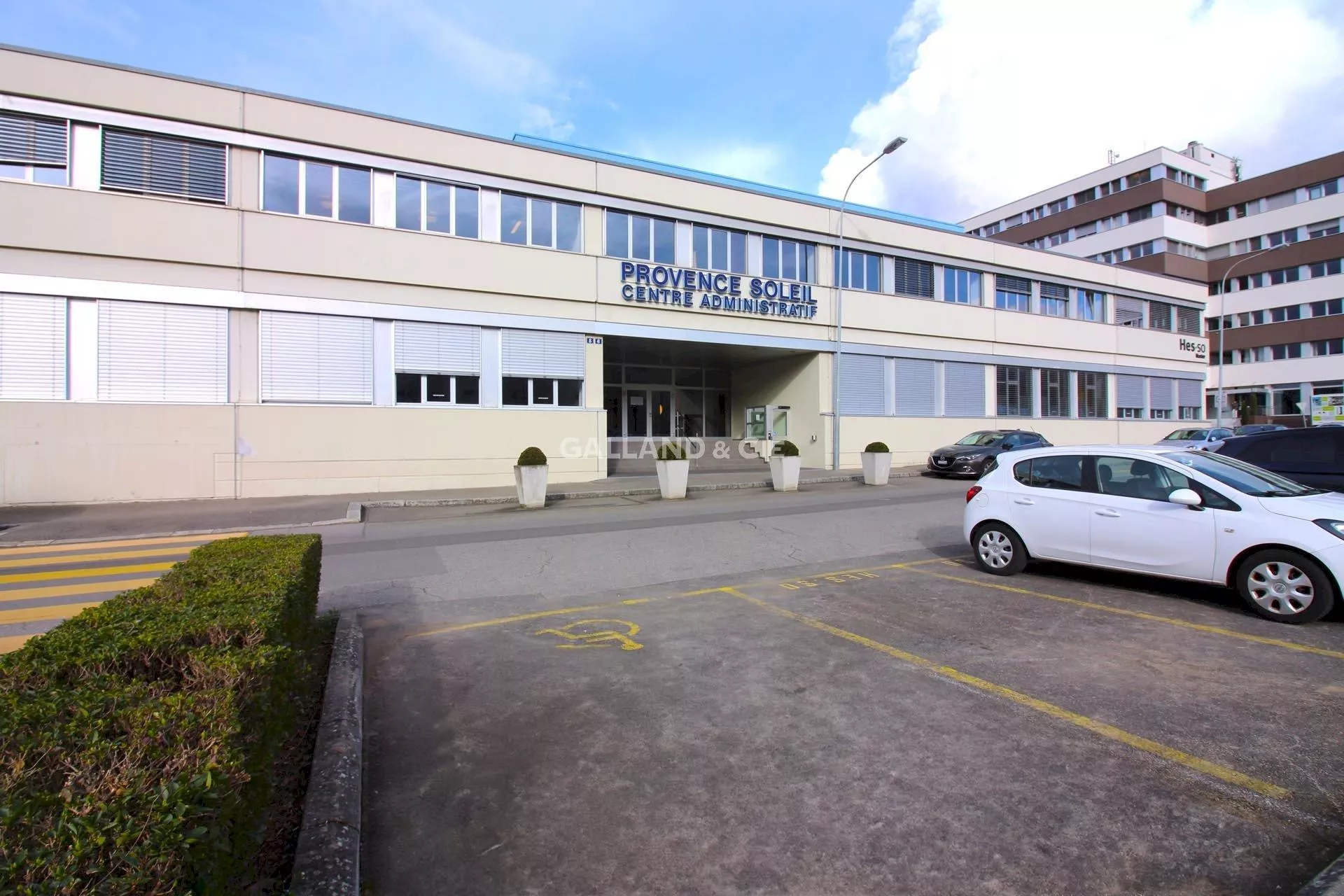 Place de parc intérieure moto : Photo 2