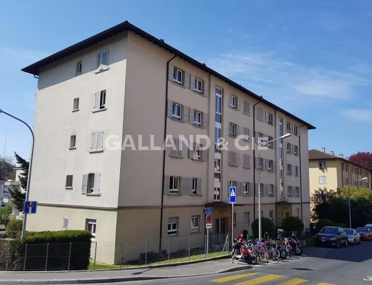 Appartement de 2 pièces au 1er étage : Photo 1