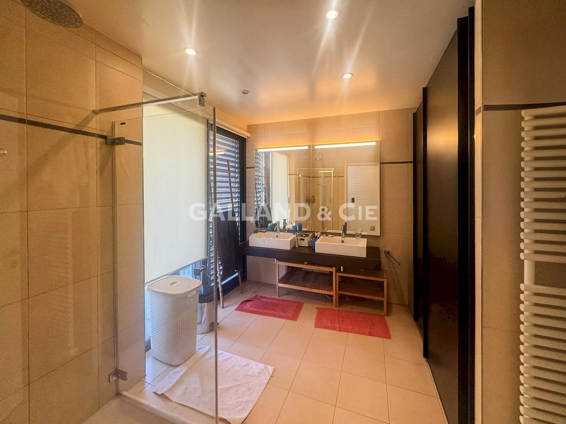Après votre journée de travail profitez de vous relaxer au sauna, à la piscine ou au fitness ! : Photo 3