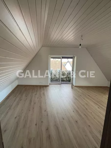 Appartement de 3.5 pièces aux combles : Photo 2