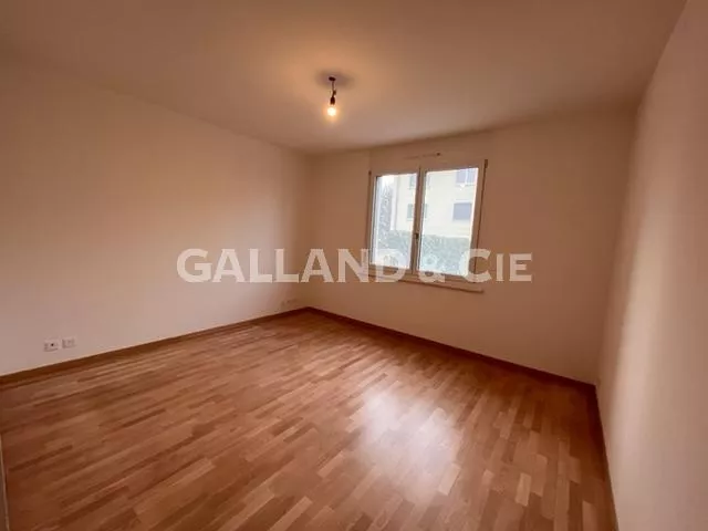 Appartement en résidences sécurisée de 3 pièces : Photo 5