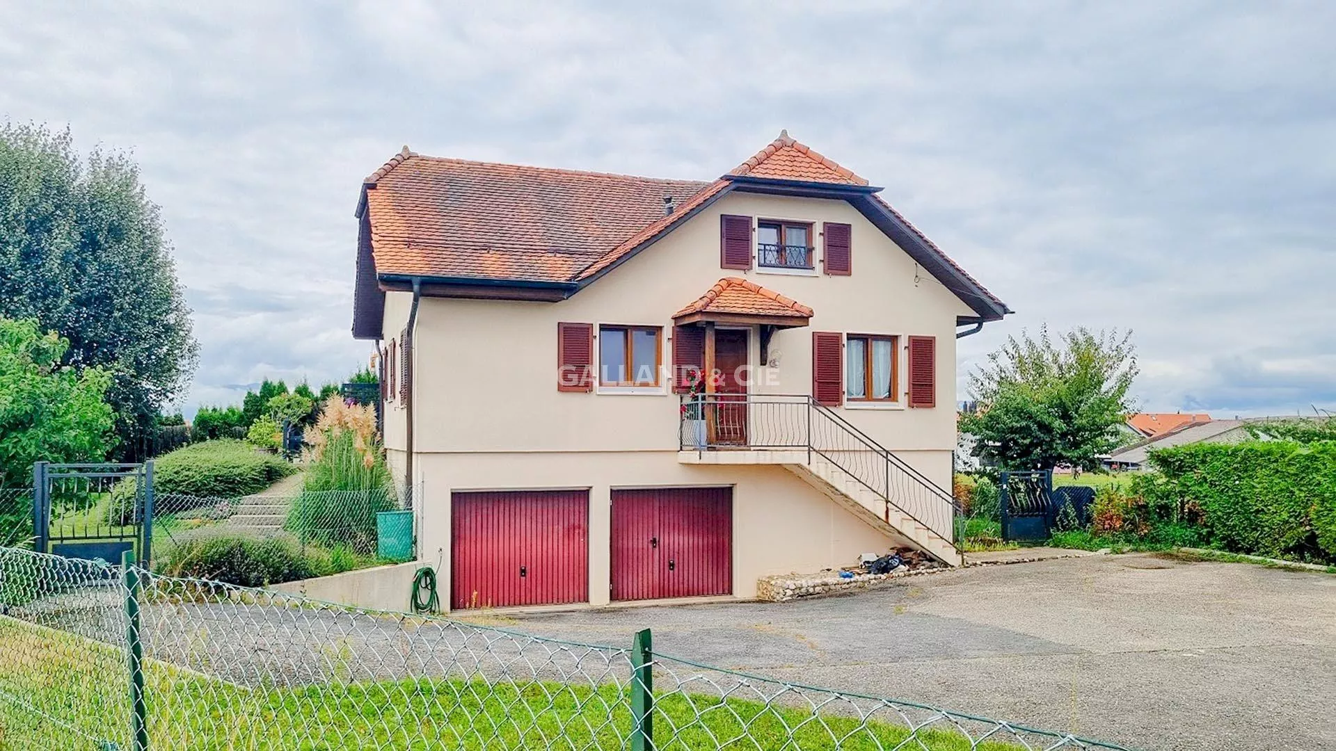 Appartement de 2 pièces avec jardin : Photo 1