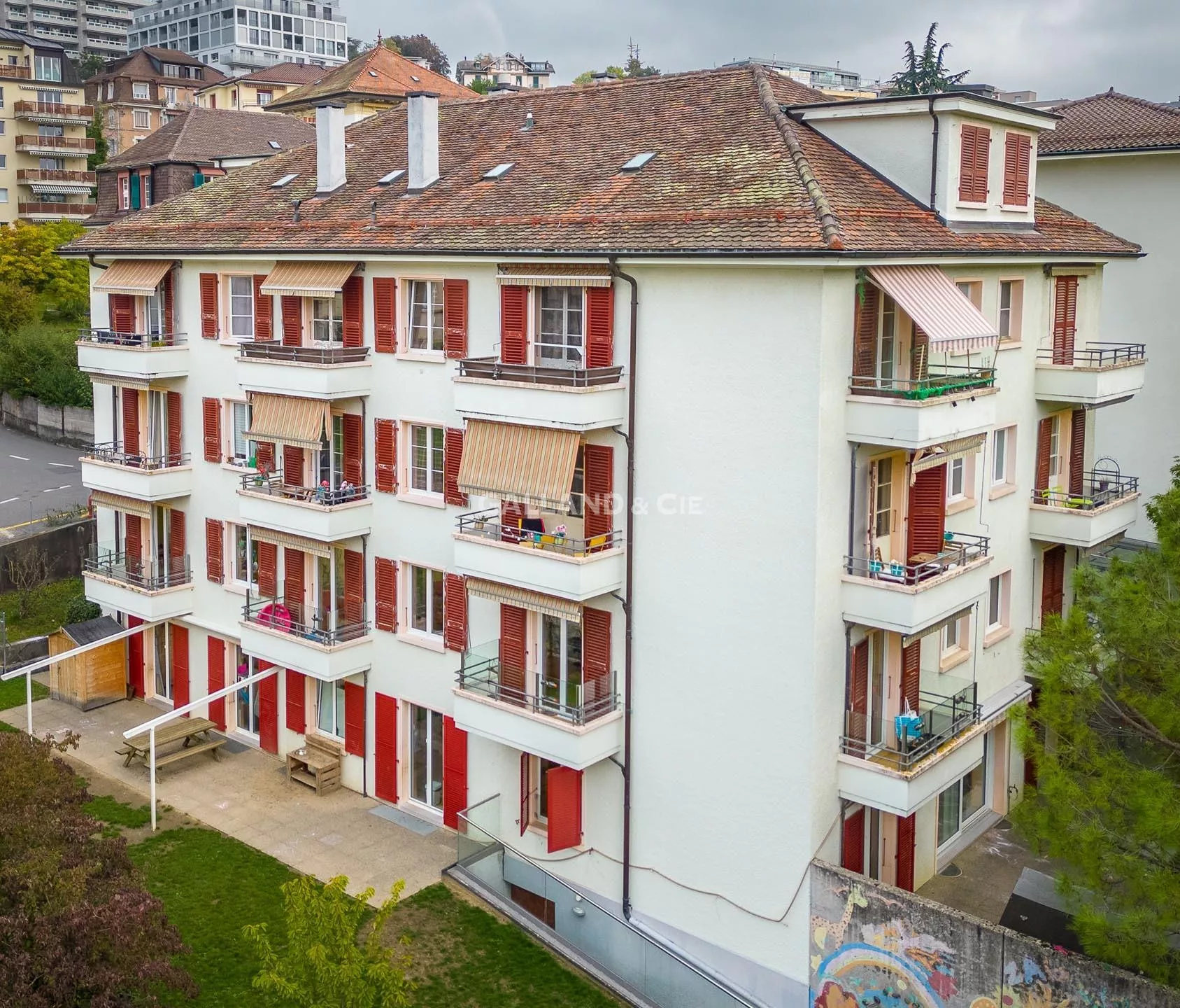 Appartement 1 pièce au 2ème étage : Photo 1