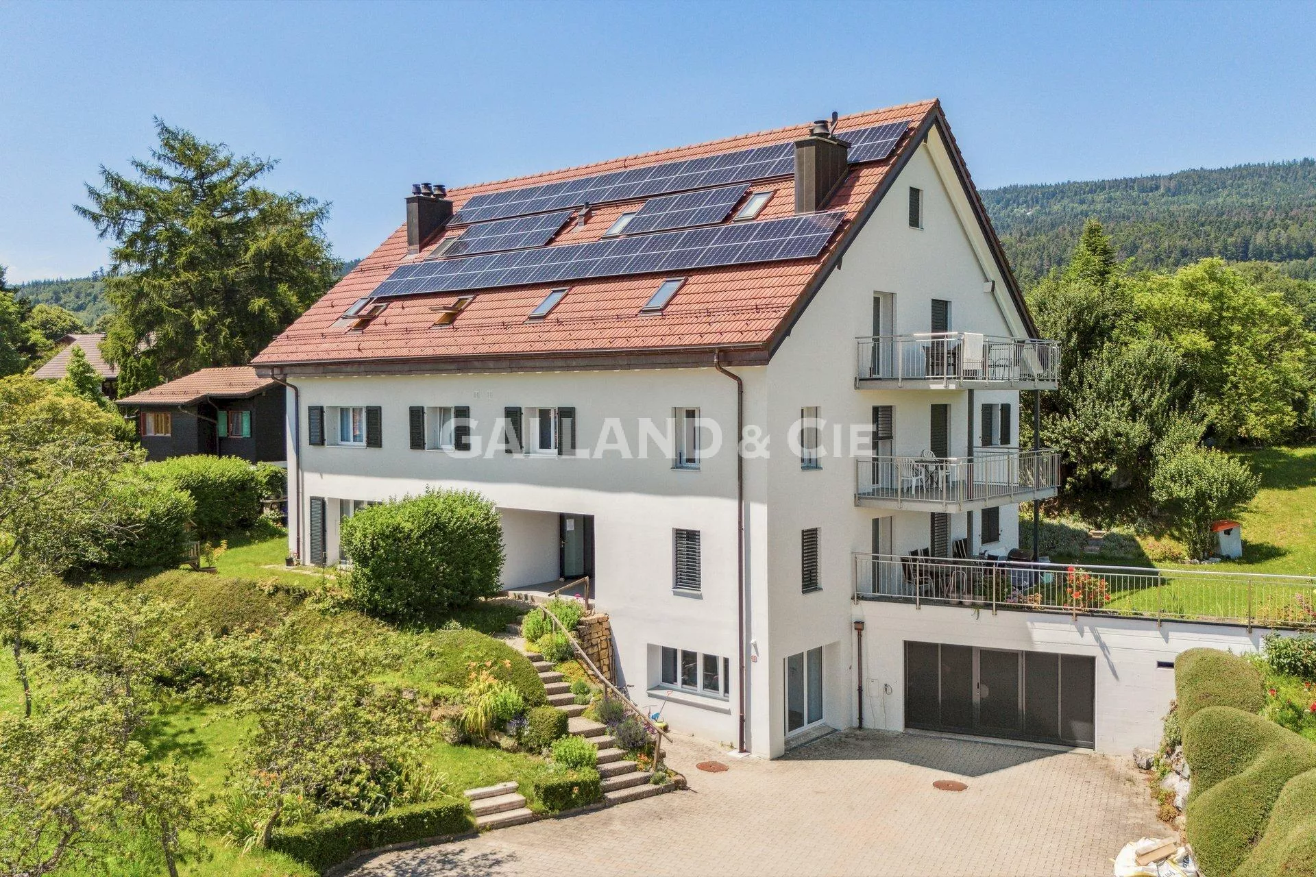 Plusieurs places de parcs disponibles : Photo 1