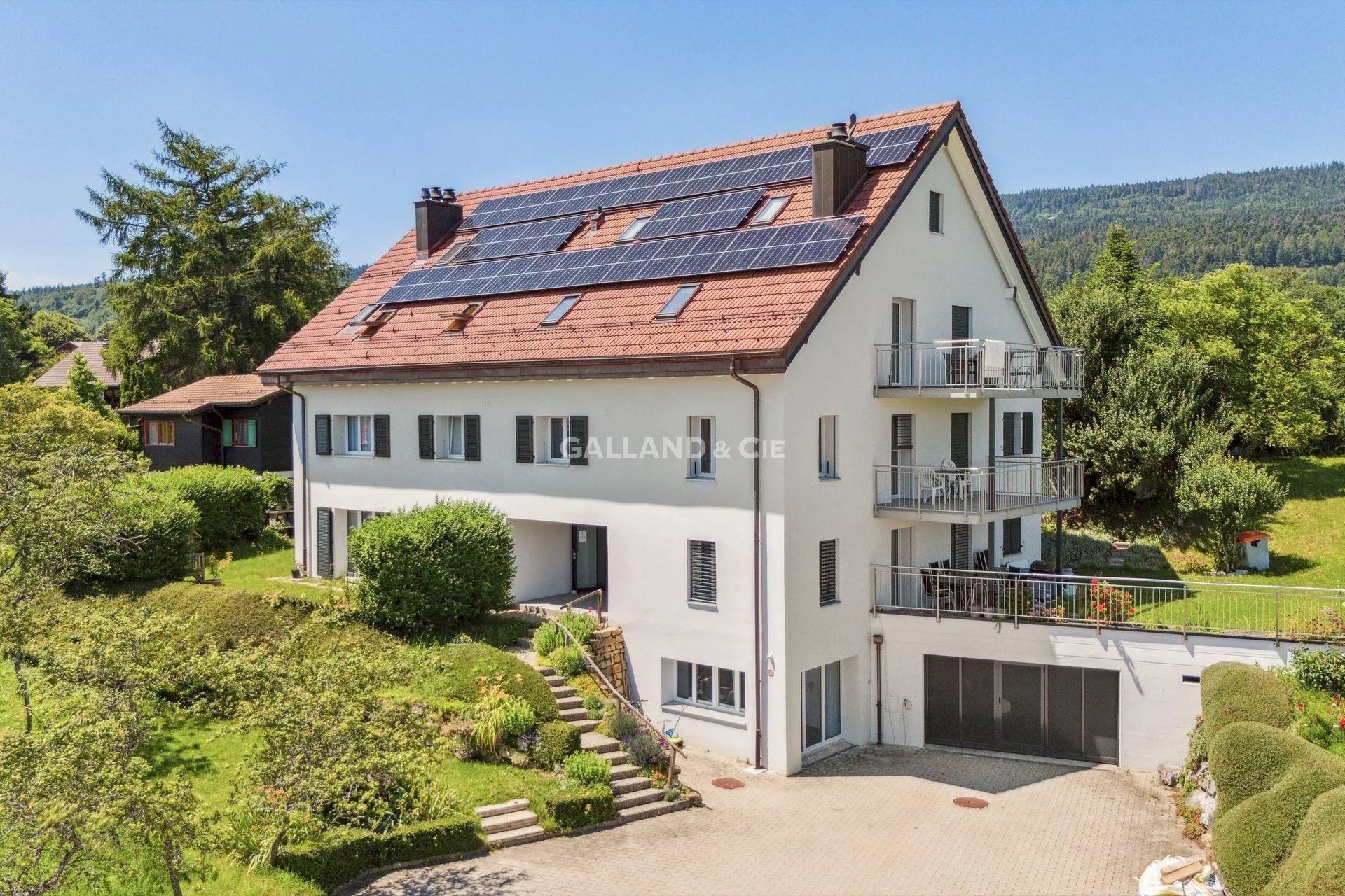 Plusieurs places de parcs disponibles : Photo 1