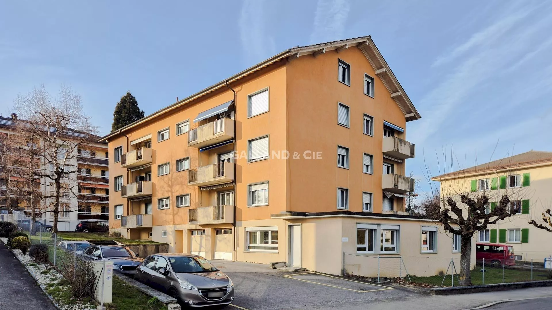 Appartement de 3 pièces avec balcon : Photo 1