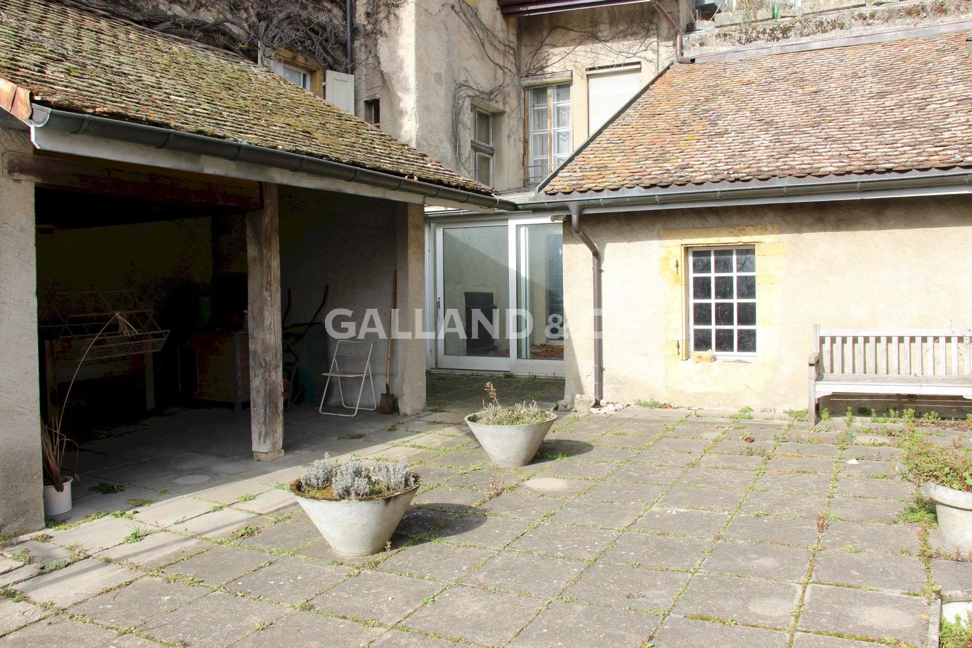 Maison de ville de 18 pièces à rénover : Photo 13