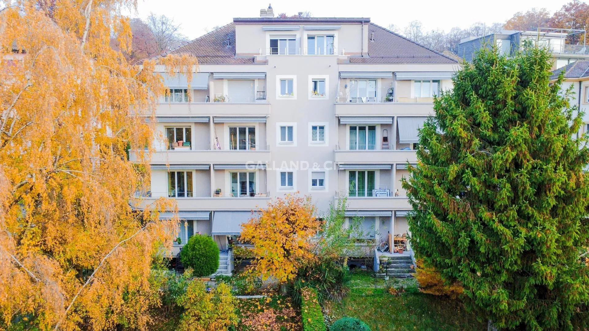Appartement de 4 pièces au rez supérieur : Photo 1
