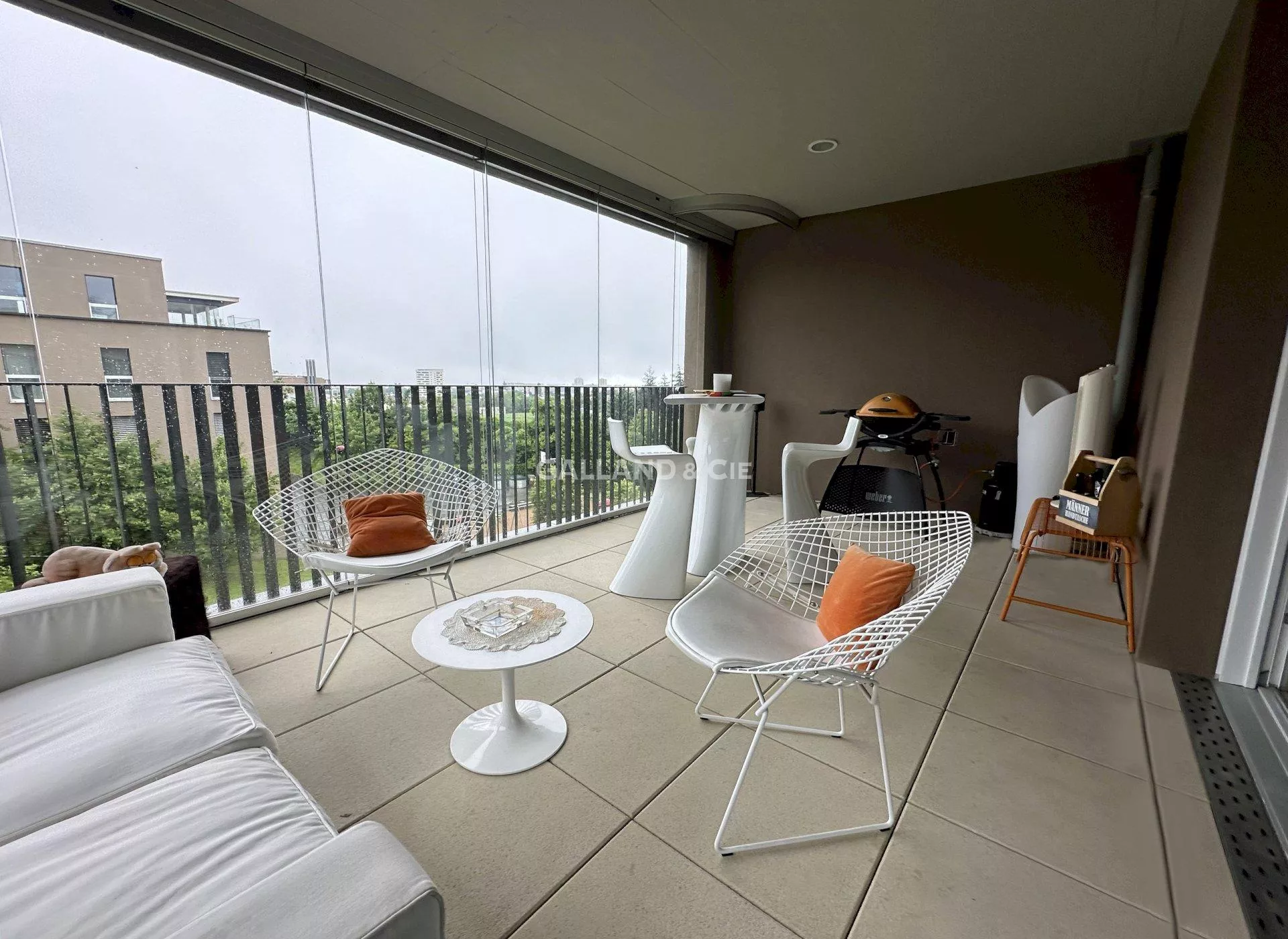 3.5 pièces d'exception au 2ème étage : Photo 2