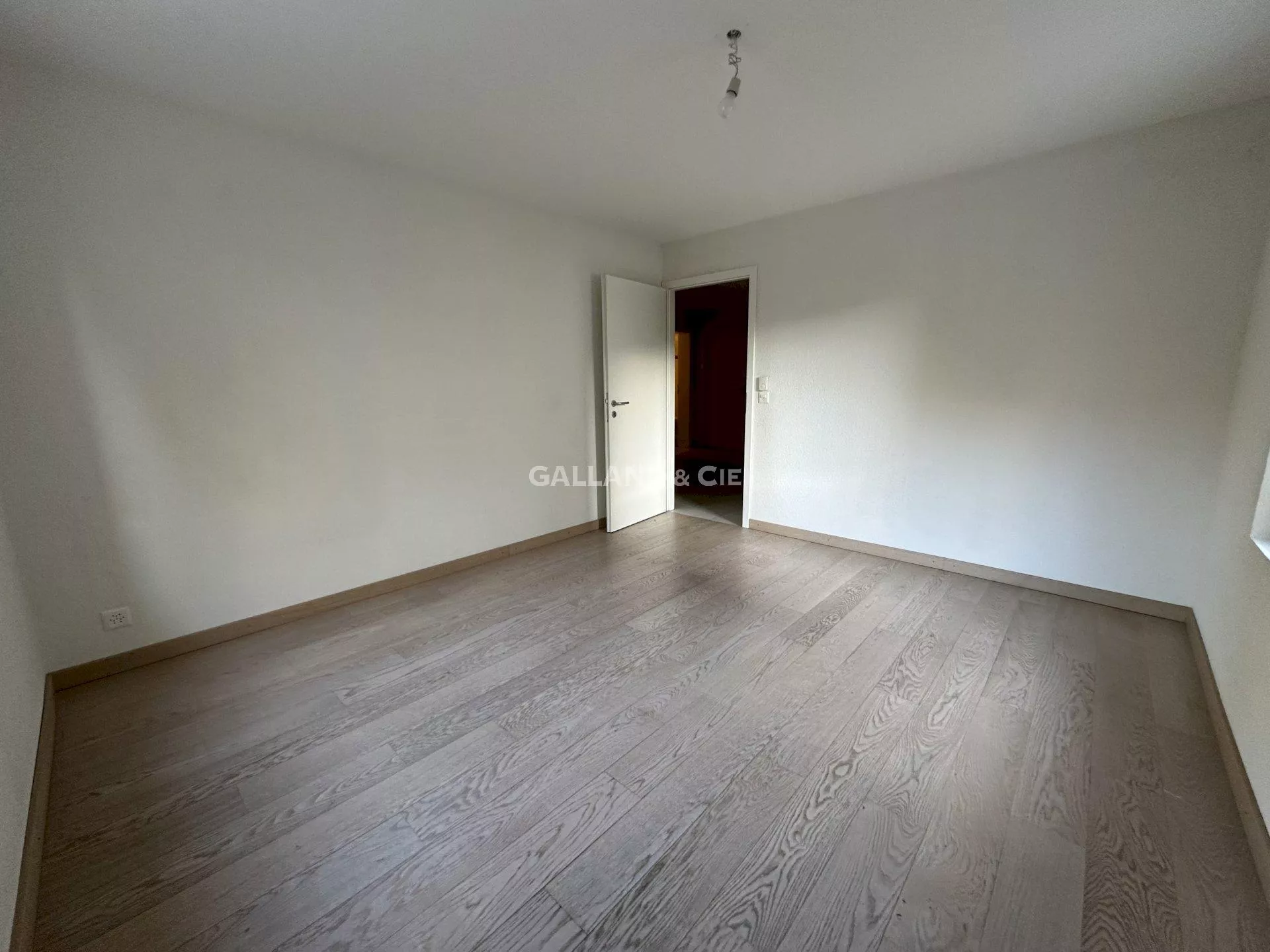 Appartement de 4.5 pièces : Photo 6