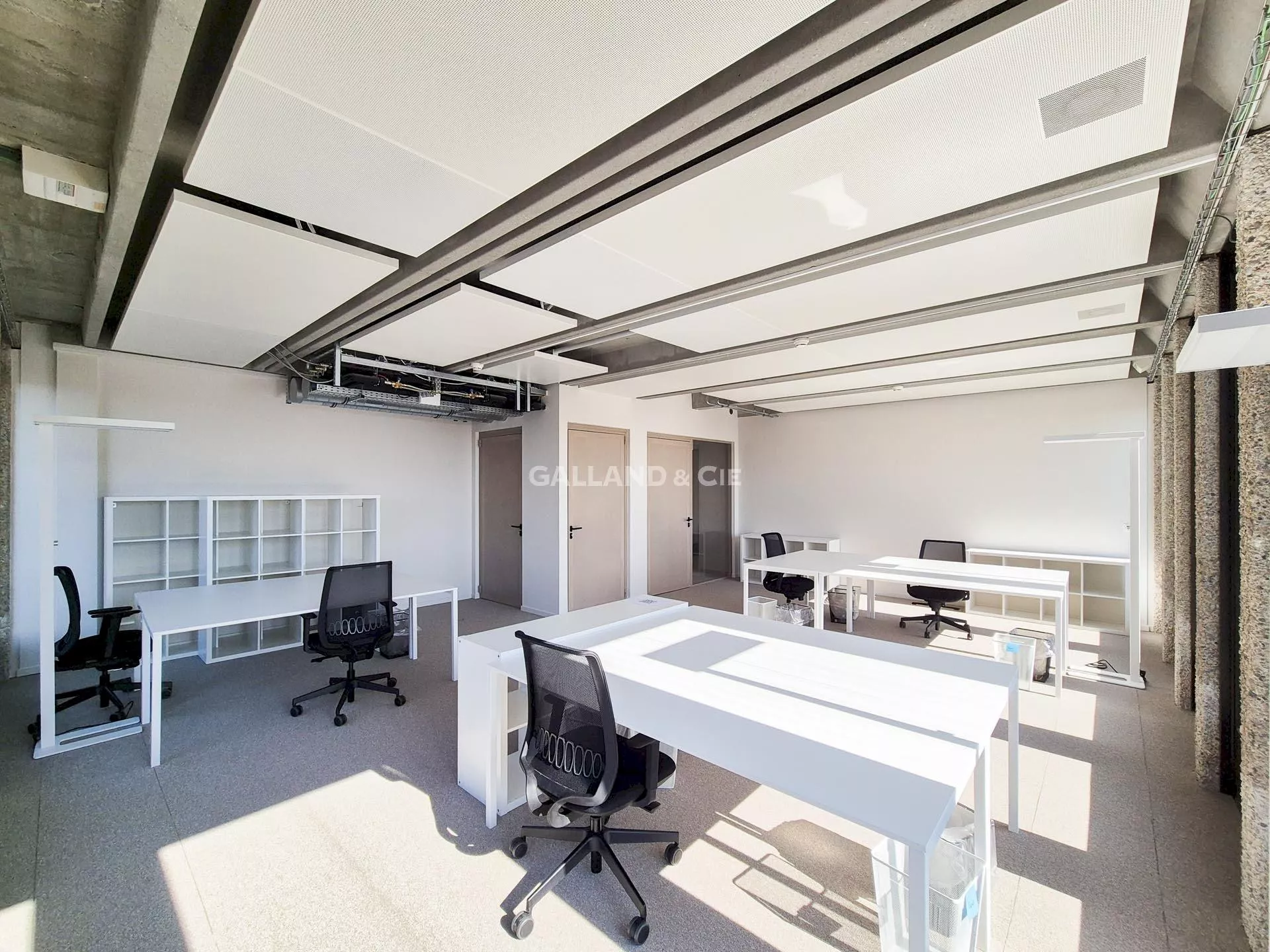 Bureau privatif aménagé - 2 à 3 personnes : Photo 2