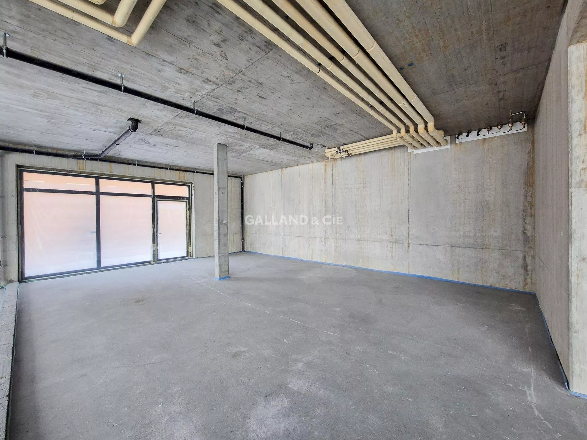 Espace commercial brut à aménager selon vos préférences : Photo 2