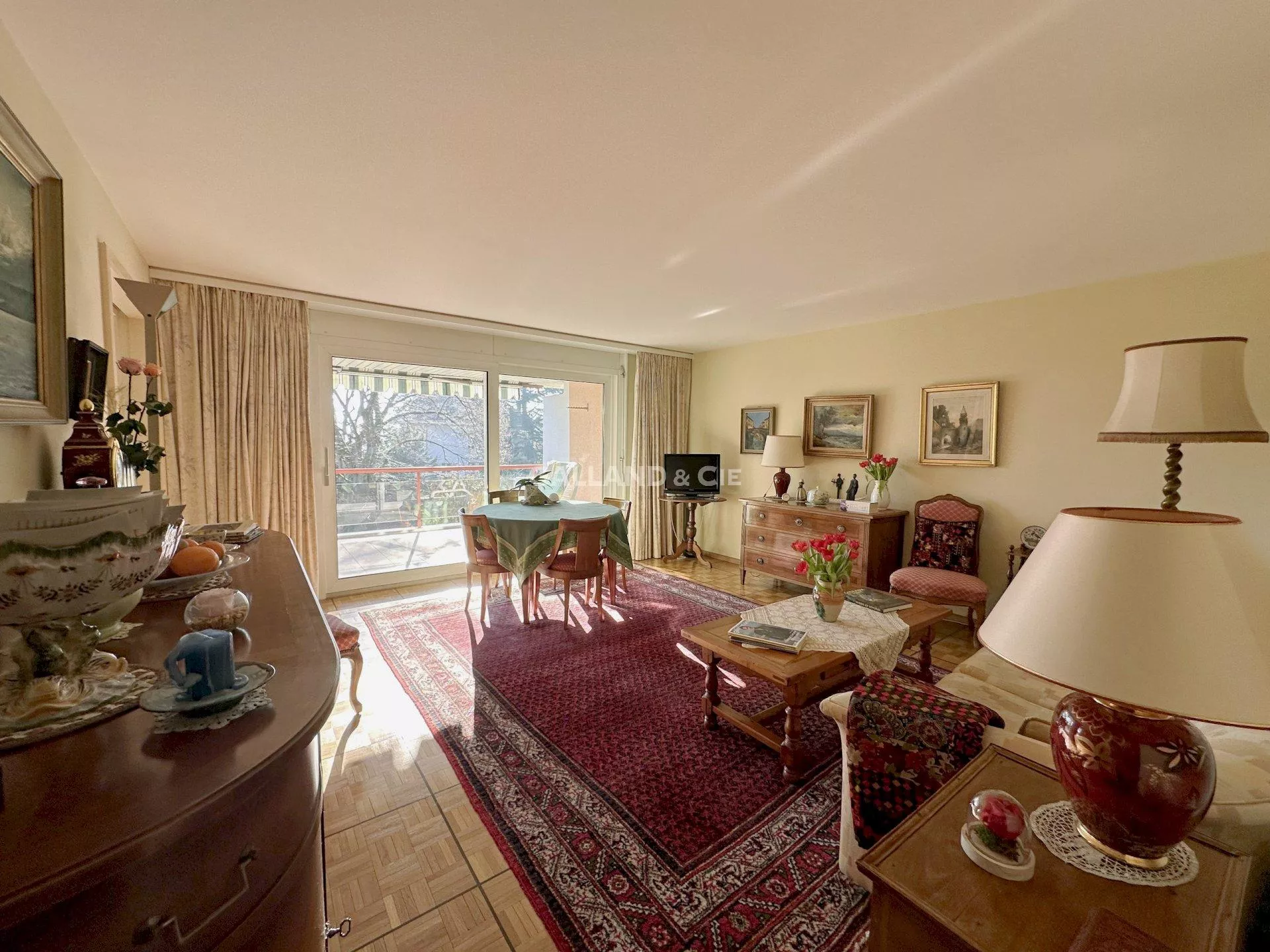 3.5 pièces avec bail à loyer - Quartier plaisant : Photo 1