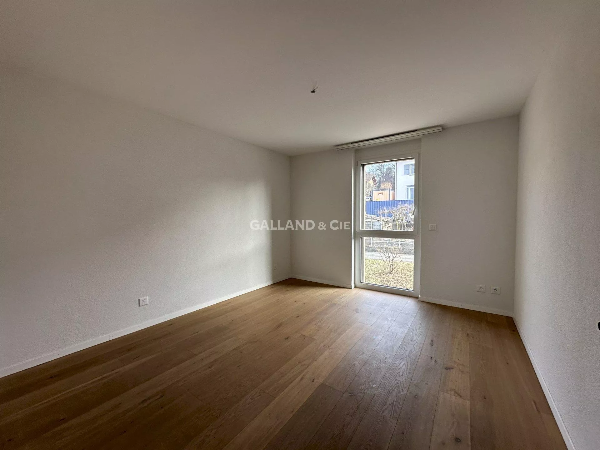 Superbe 3.5 pièces avec spacieuse loggia : Photo 5