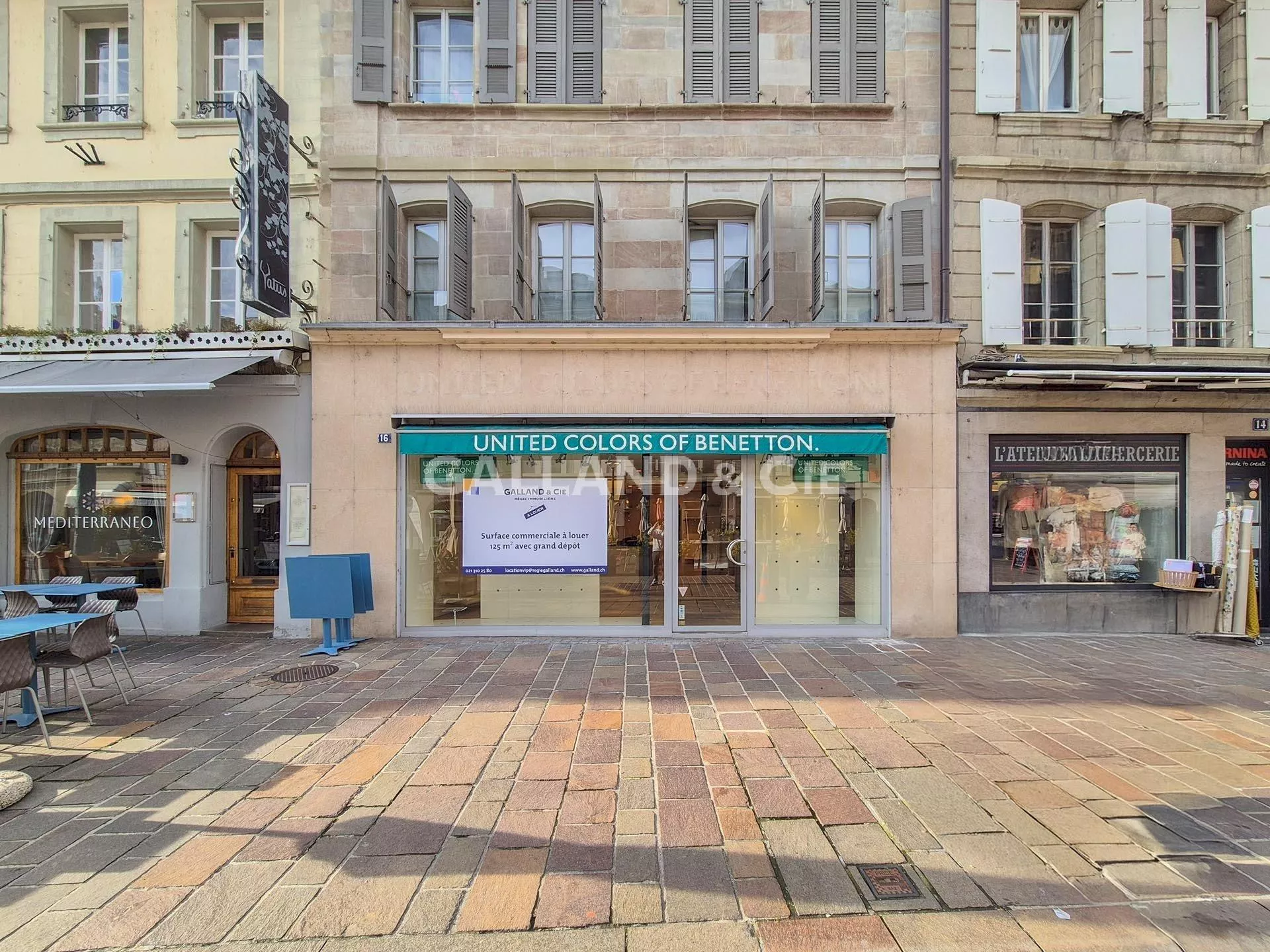 Local commercial de 125 m2 : Photo 2