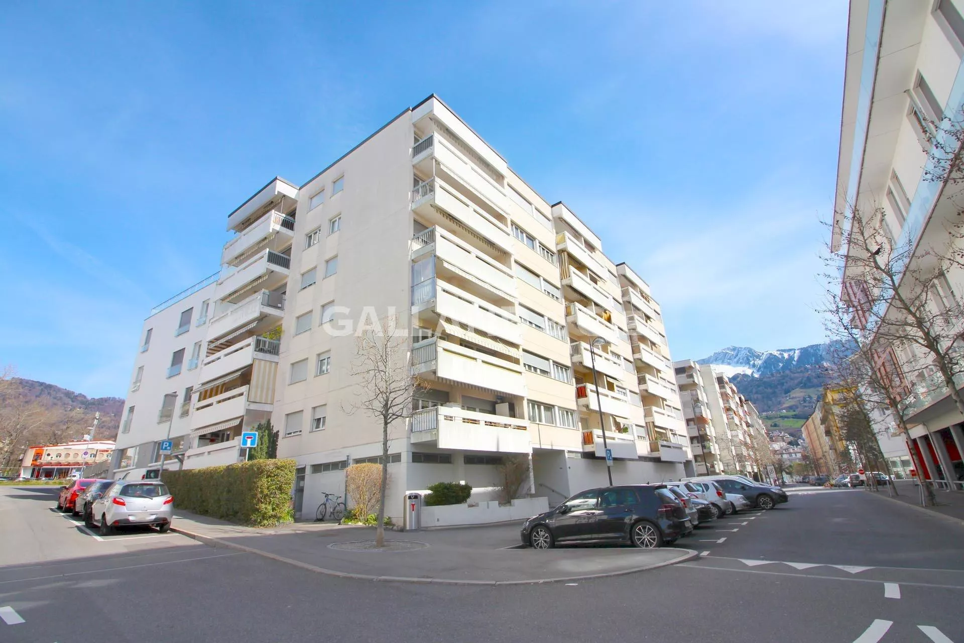 Appartement de 2.5 pièces au 6ème étage : Photo 1