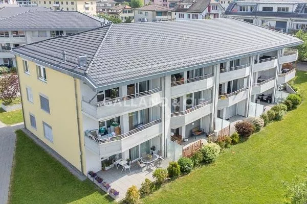 Appartement de 2.5 pièces au rez : Photo 1