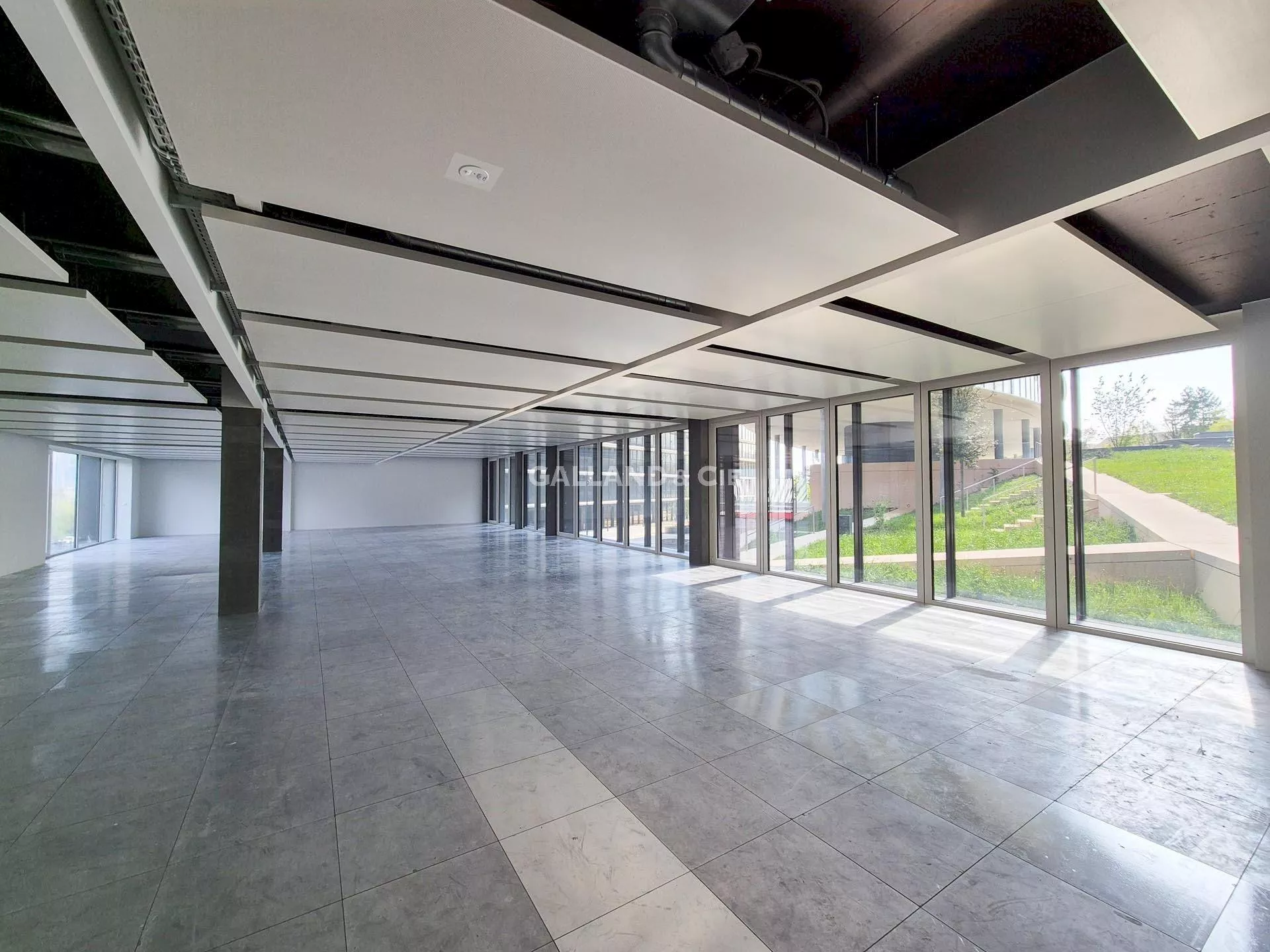 Bureau de 282m2 : Photo 2