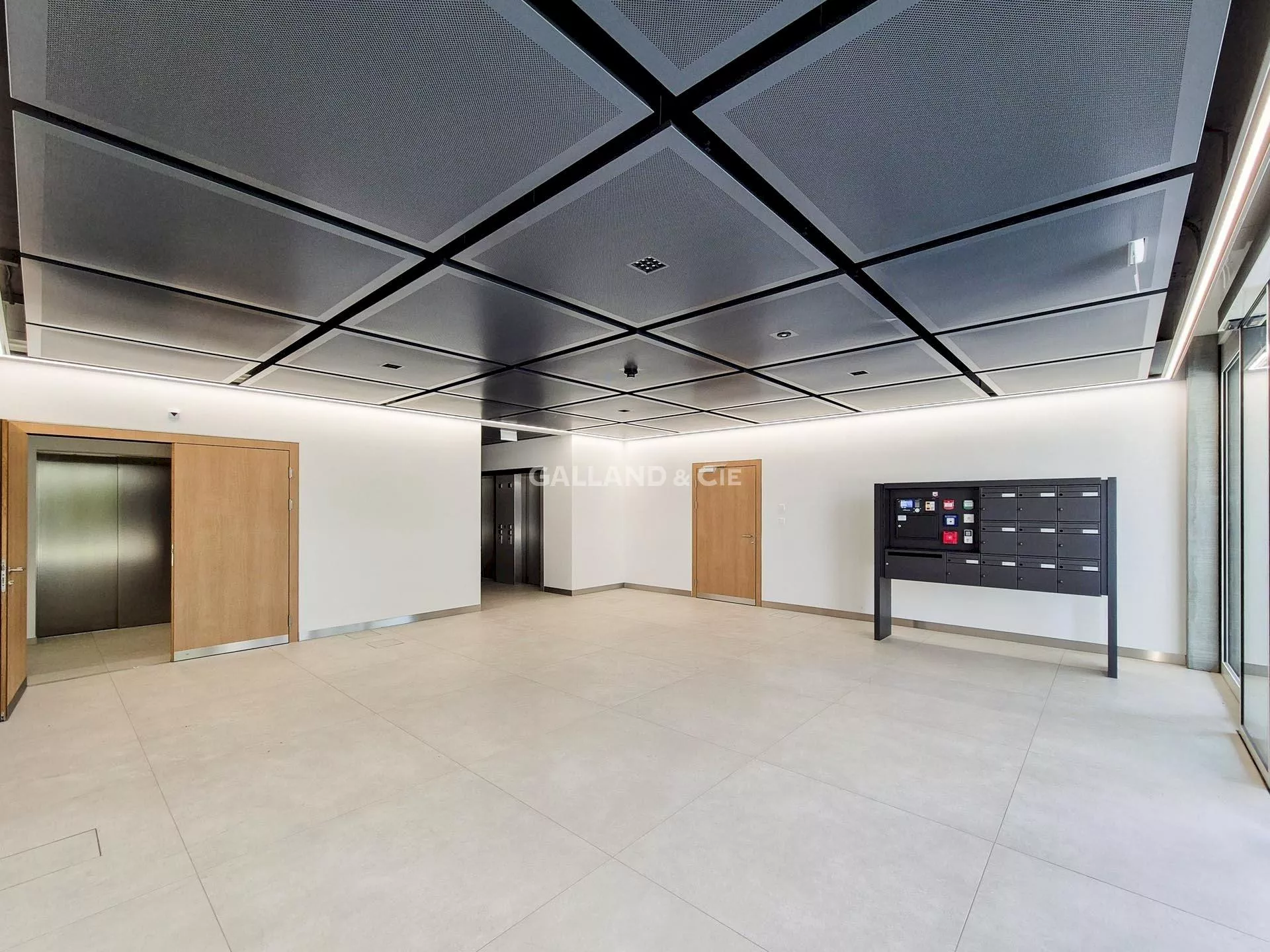 Bureau de 119m2 bénéficiant d'une belle luminosité : Photo 4
