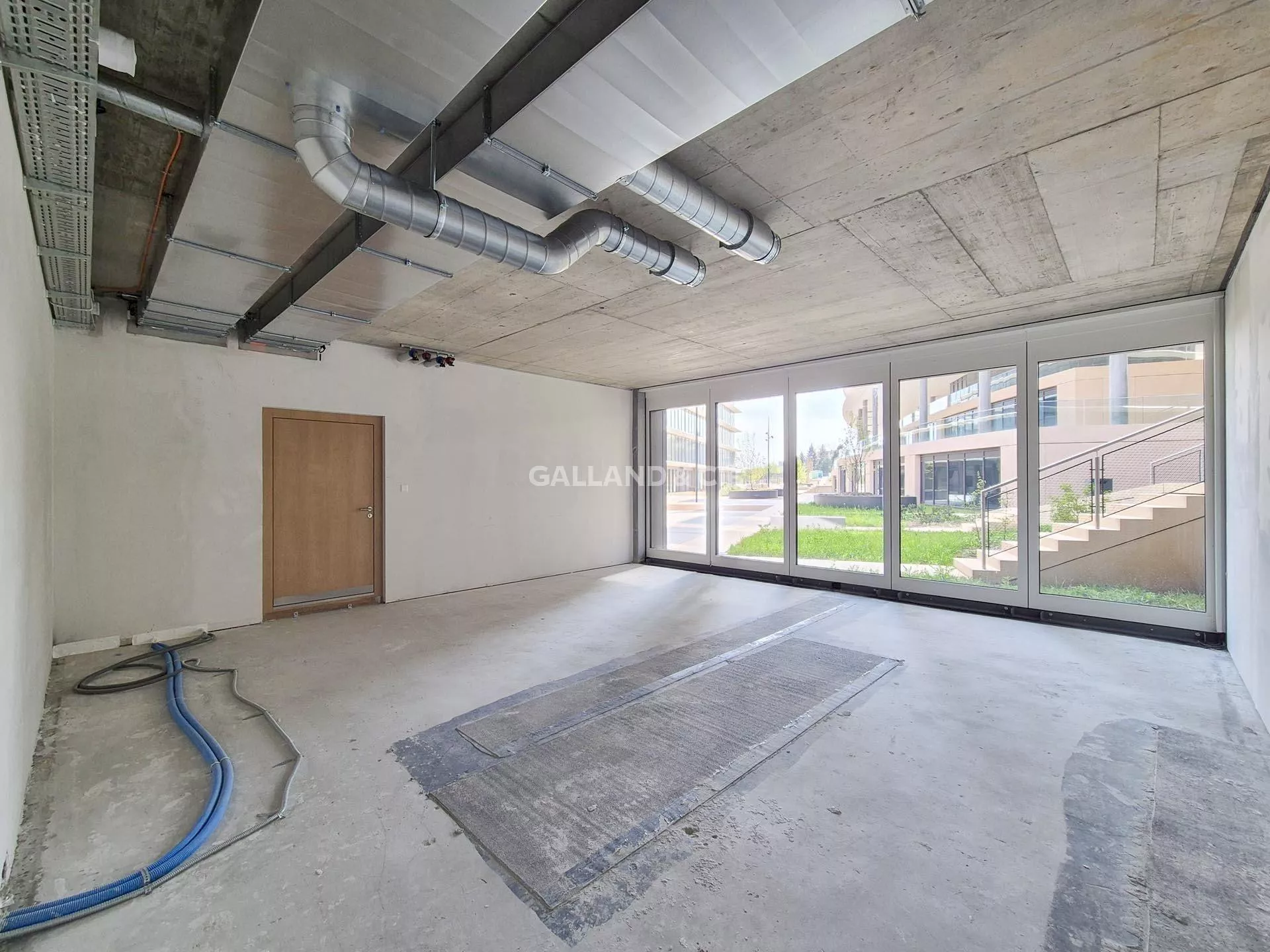 Commerce de 61m2 : Photo 1