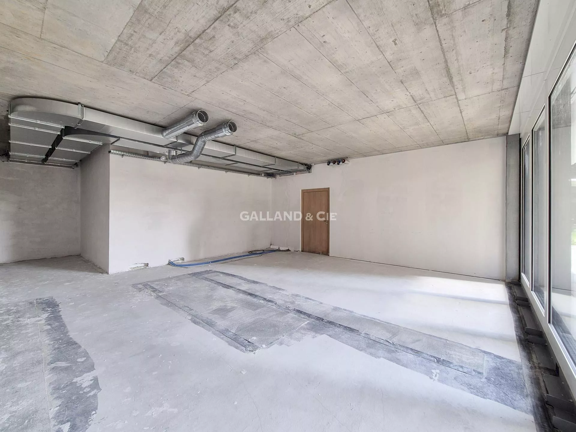 Commerce de 61m2 : Photo 2