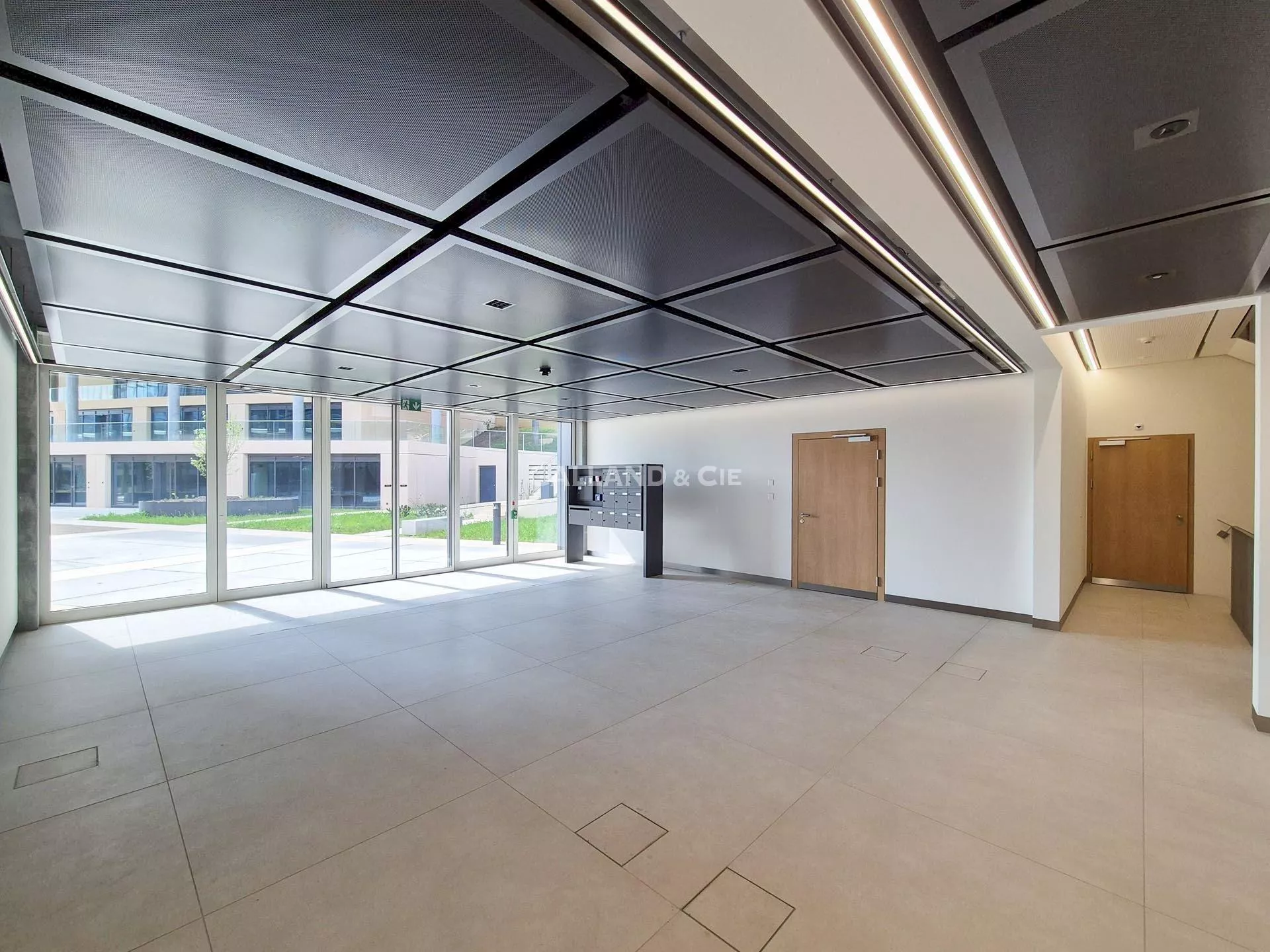 Commerce de 61m2 : Photo 3