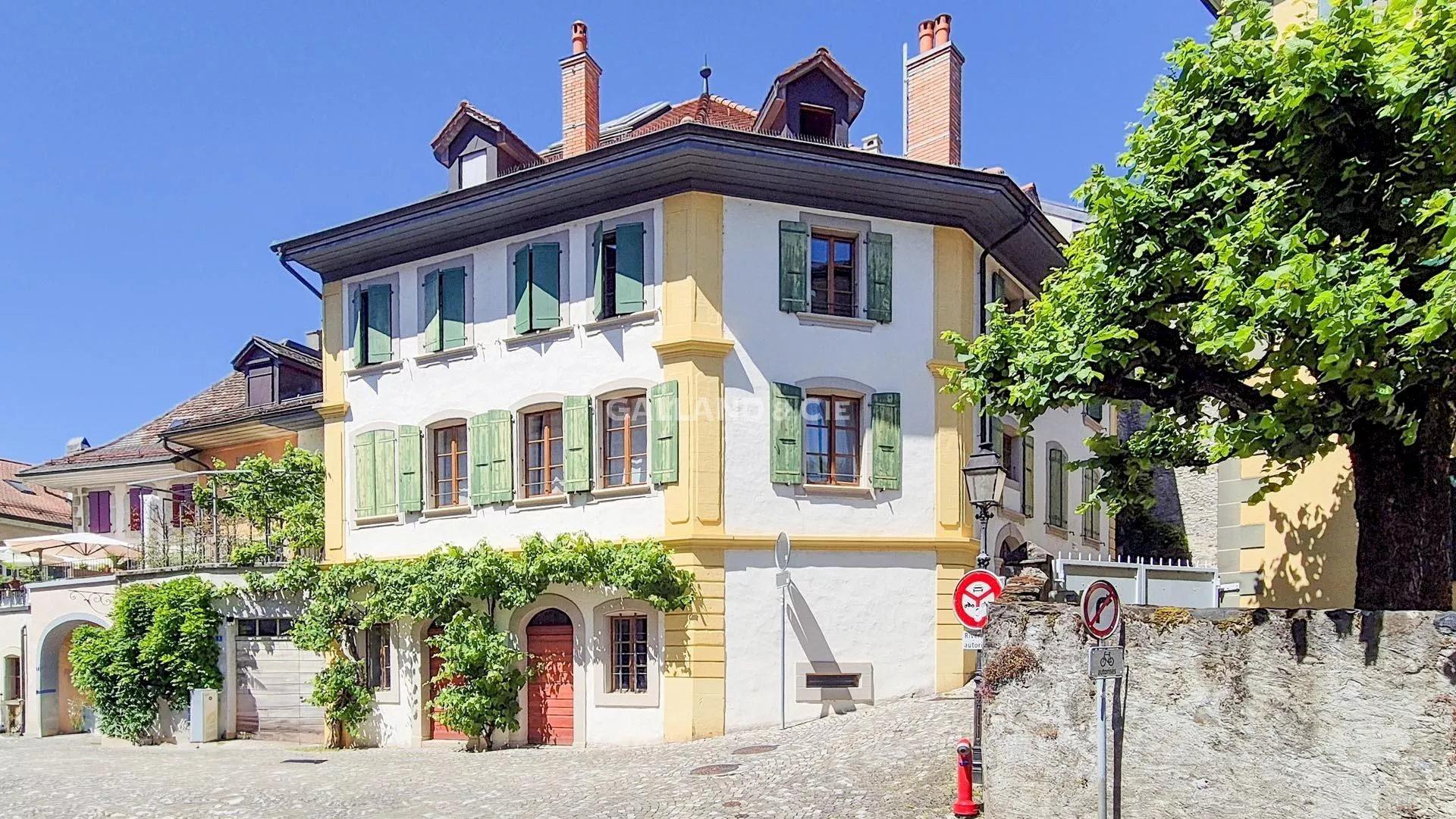 Très bel appartement spacieux et plein de charme de 3,5 pièces : Photo 1