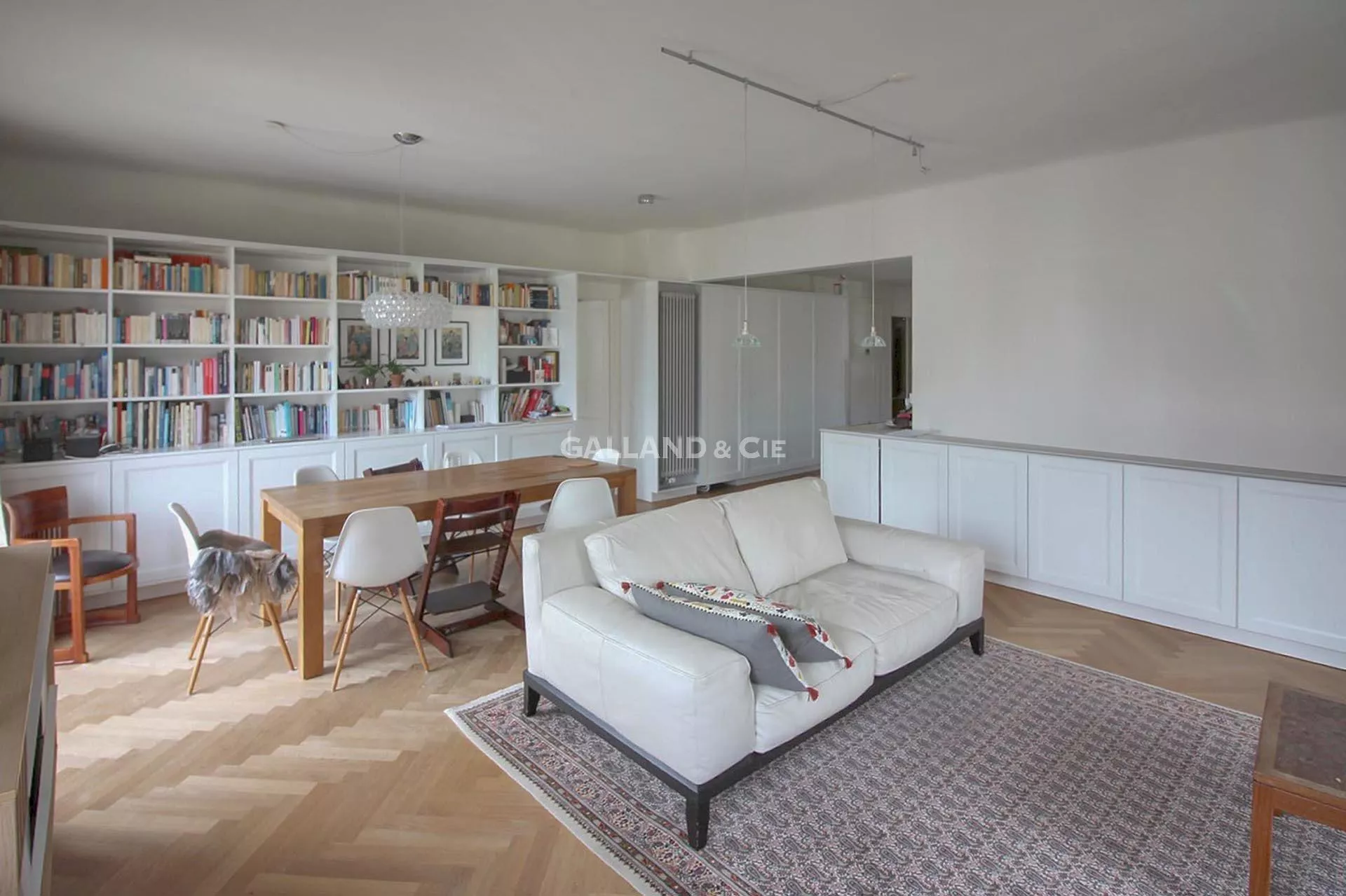 Superbe 4.5 pièces avec grand balcon : Photo 4