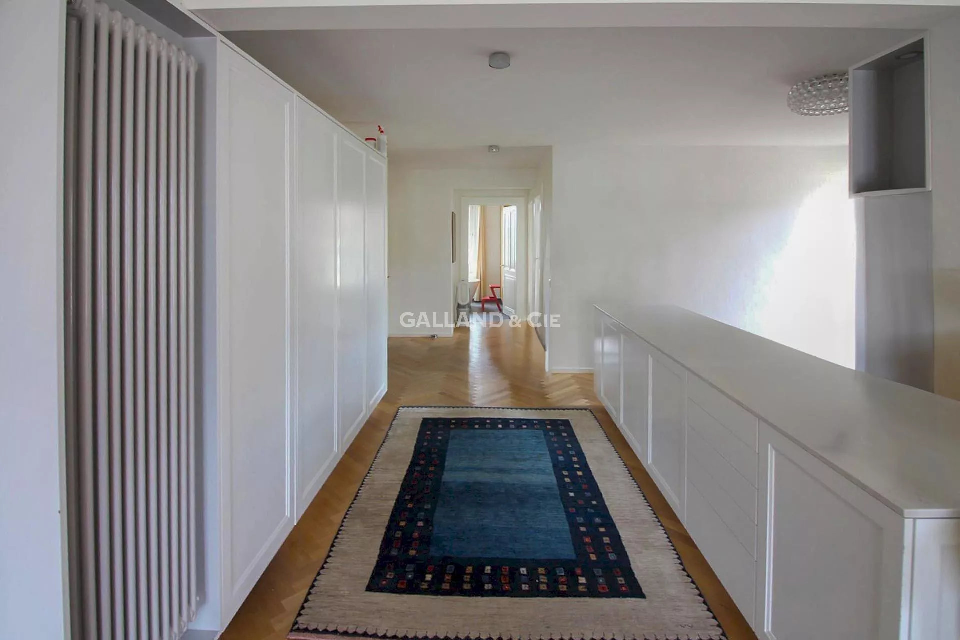 Superbe 4.5 pièces avec grand balcon : Photo 3