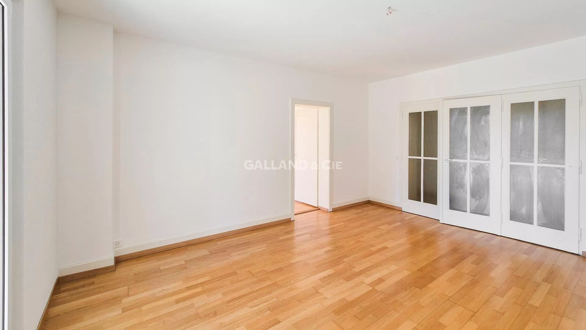 Appartement de 2½ pièces à Pully avec jardin : Photo 3