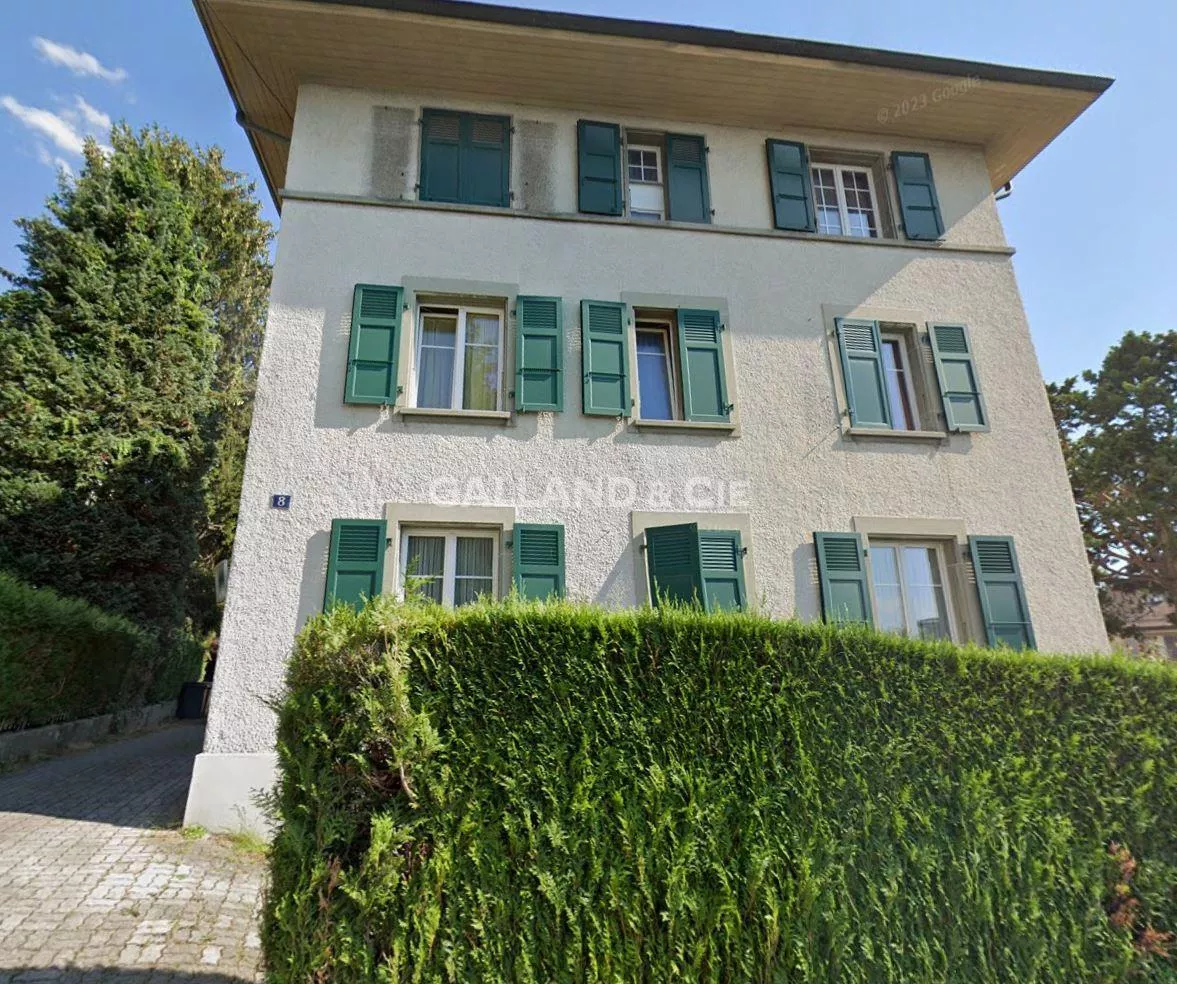 Place de parc extérieure : Photo 1