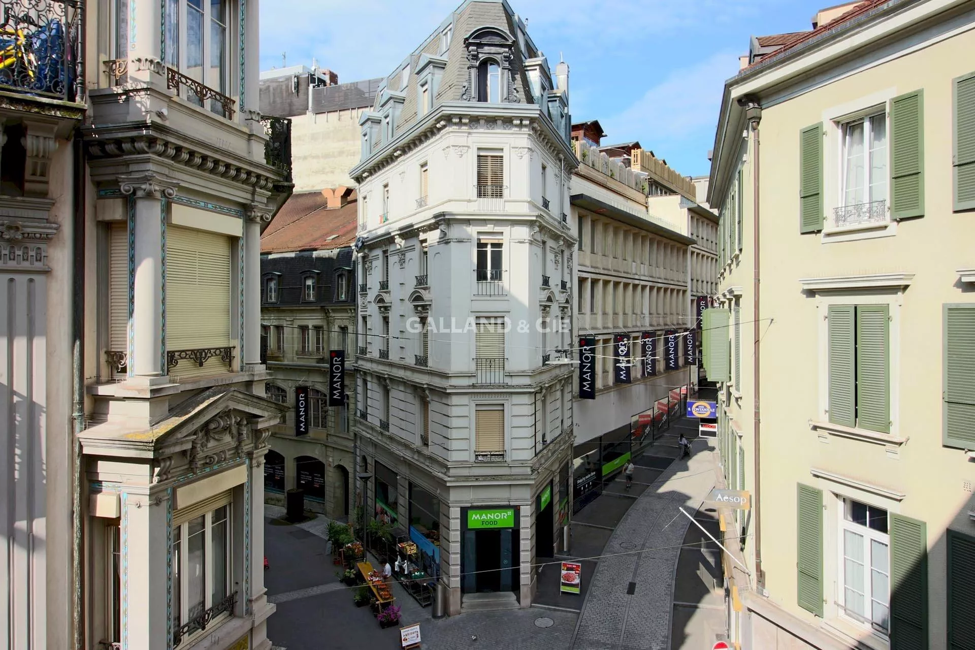 Studio en plein centre-ville de Lausanne (réservé aux femmes) : Photo 1