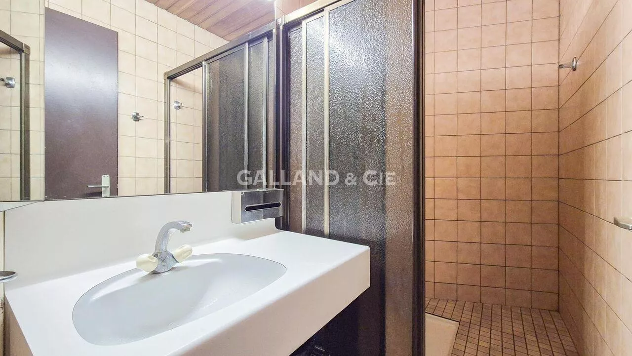 Studio en plein centre-ville de Lausanne (réservé aux femmes) : Photo 3