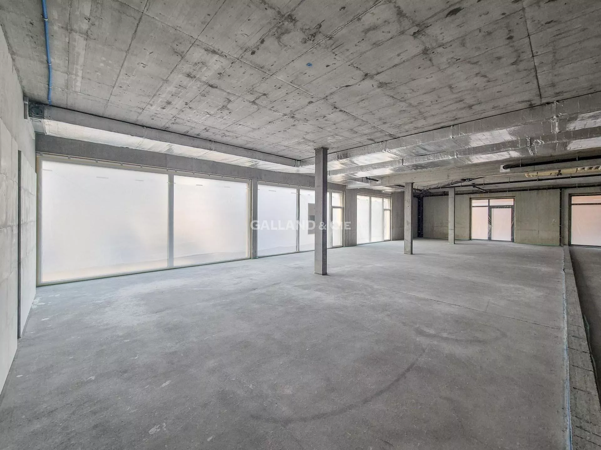 Votre commerce au cœur de l’axe stratégique de Saxon : Photo 2