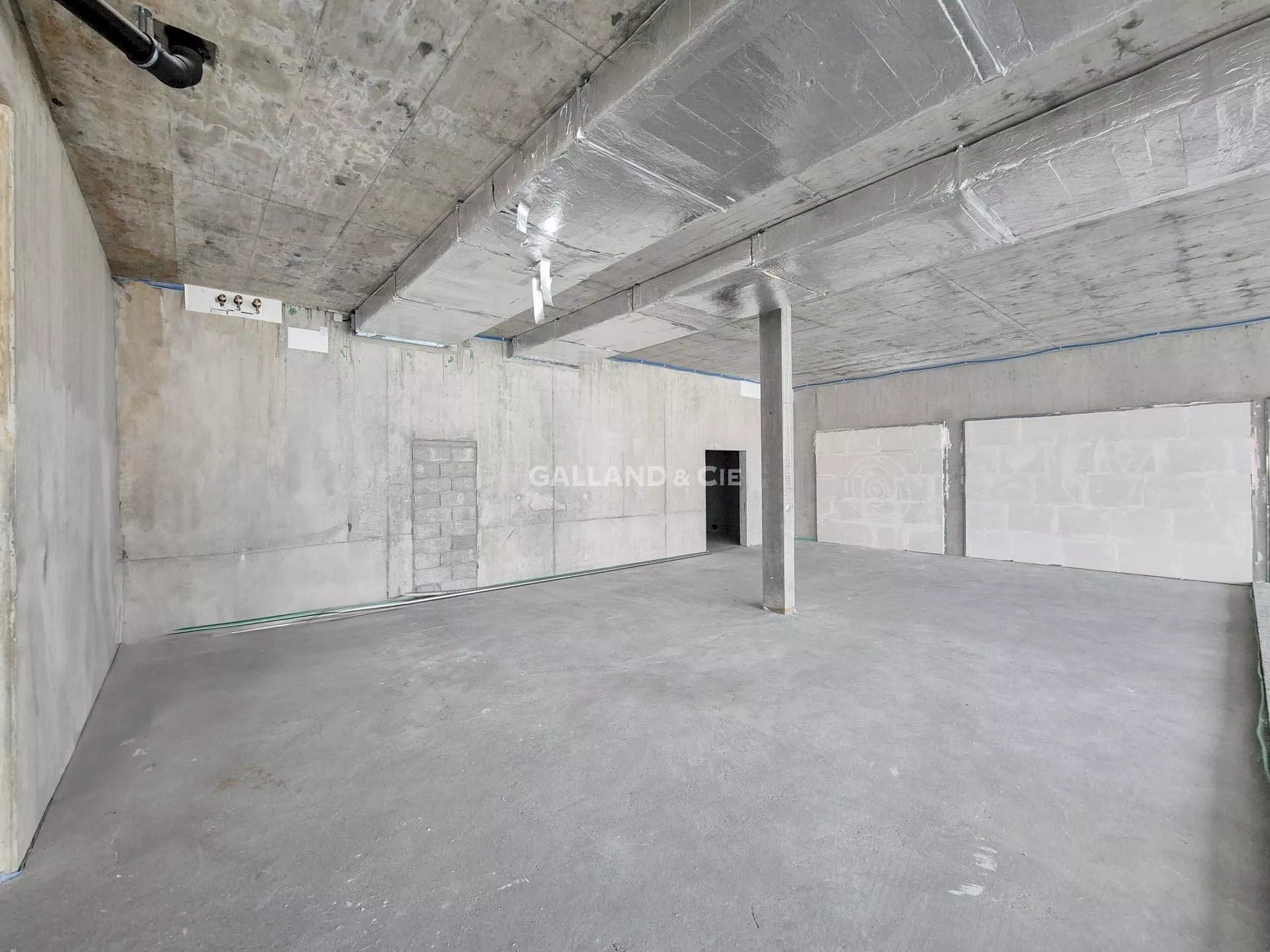 Votre commerce au cœur de l’axe stratégique de Saxon : Photo 3