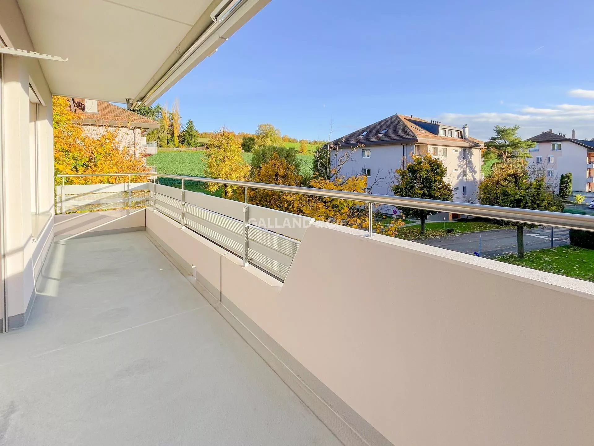 Paisible appartement de 3,5 pièces au 1er étage : Photo 6