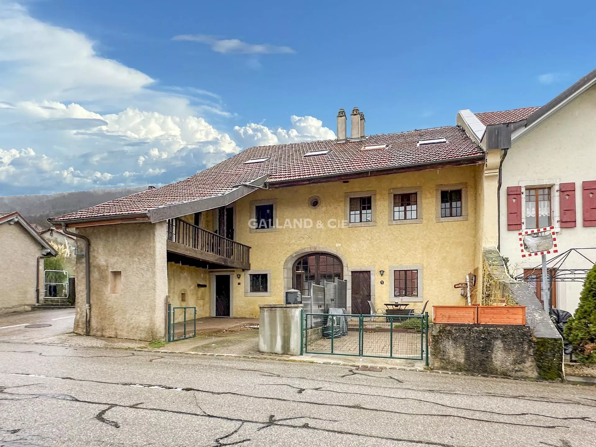 Maison locative de 2 appartements : Photo 1