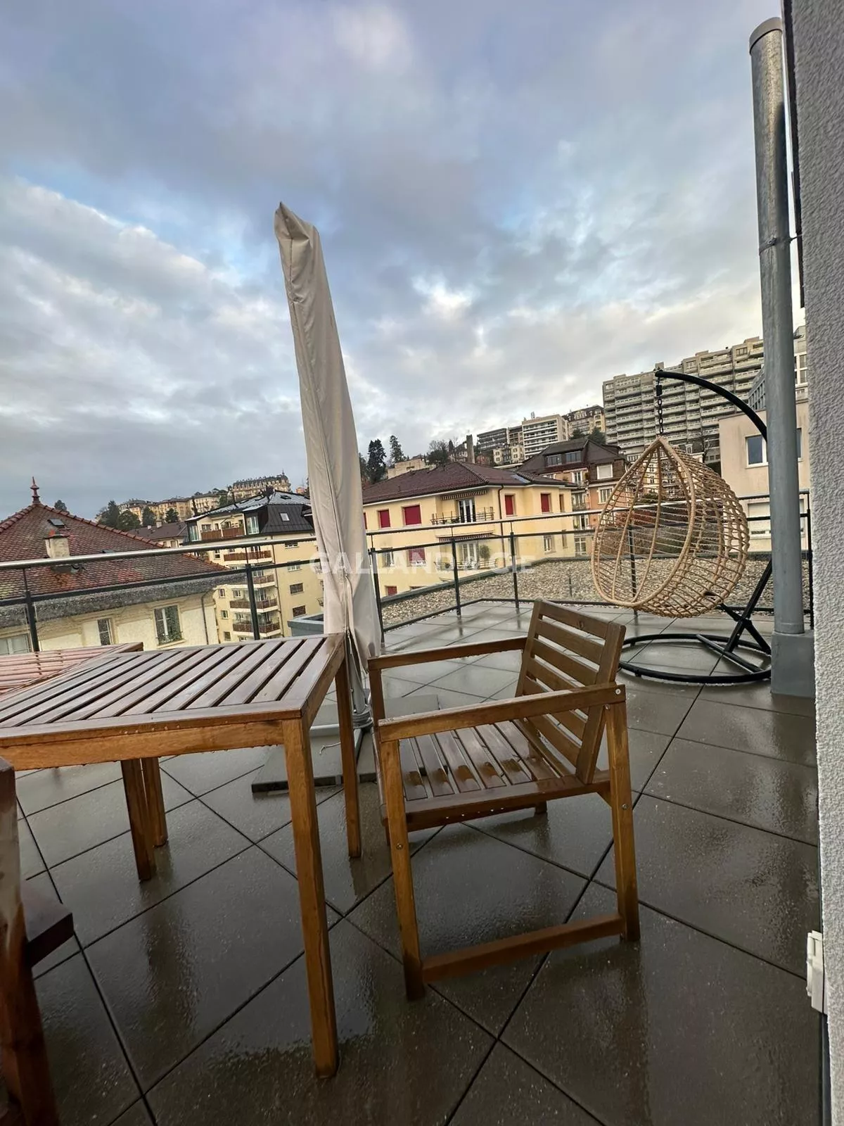 Appartement de 2 pièces au 4ème étage avec terrasse : Photo 2
