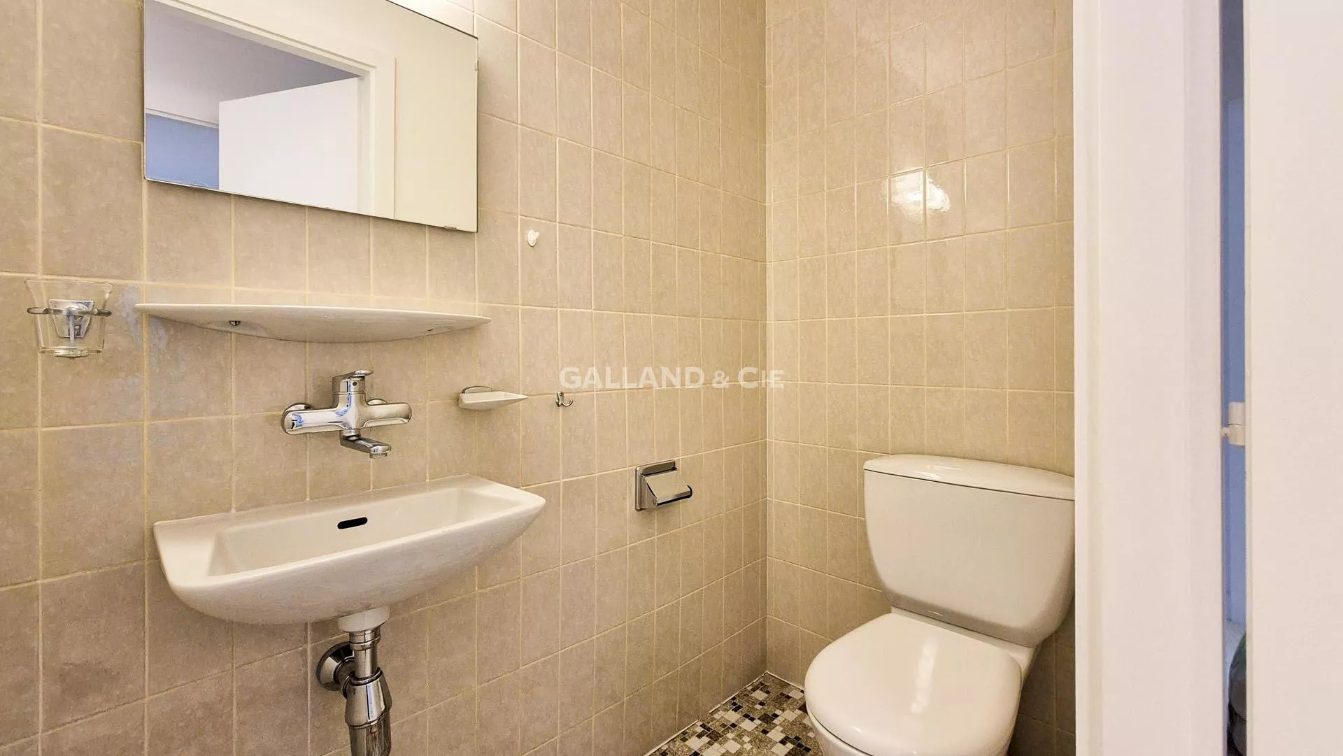 Appartement Contemporain à Pully, vivez à deux pas du port ! : Photo 13