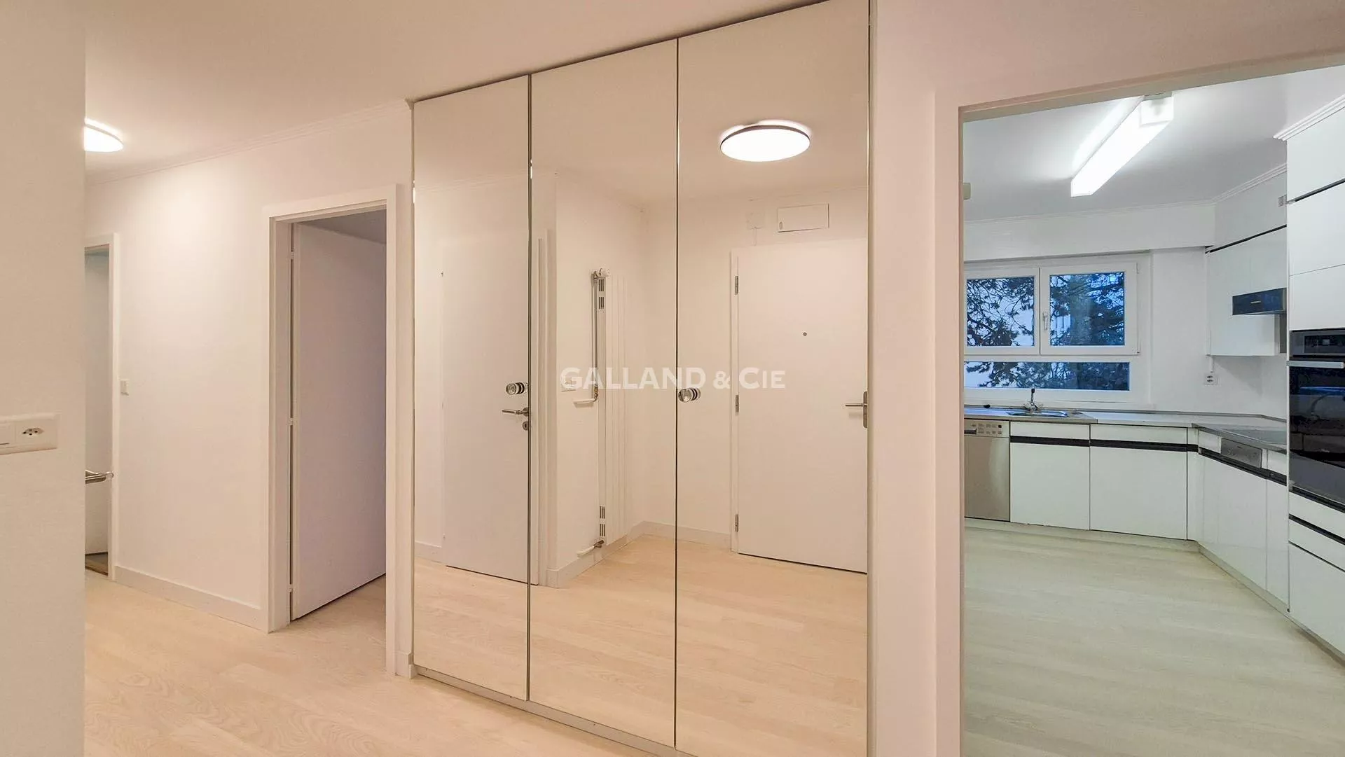 Appartement Contemporain à Pully, vivez à deux pas du port ! : Photo 2