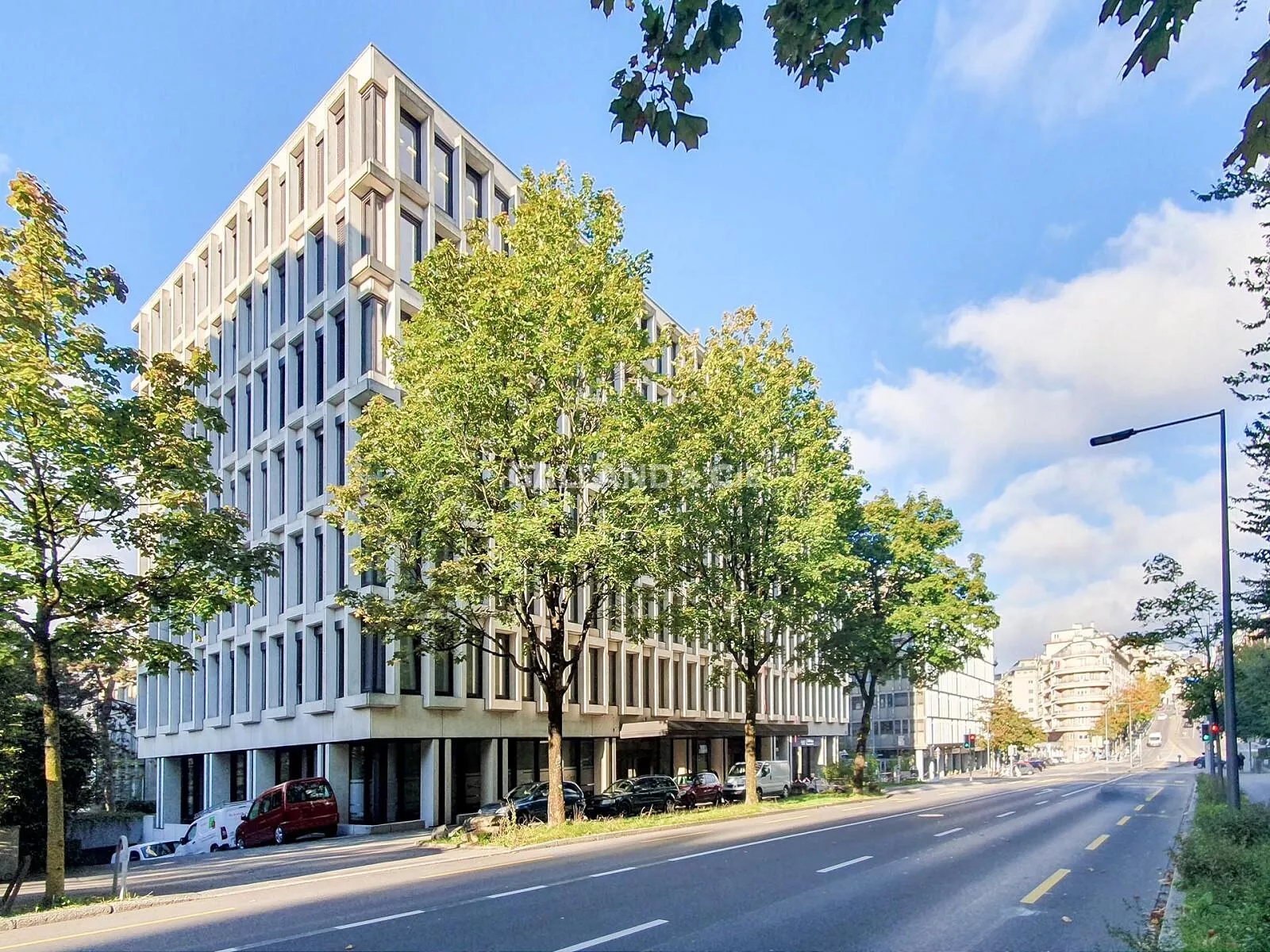 Place de parc intérieure : Photo 2