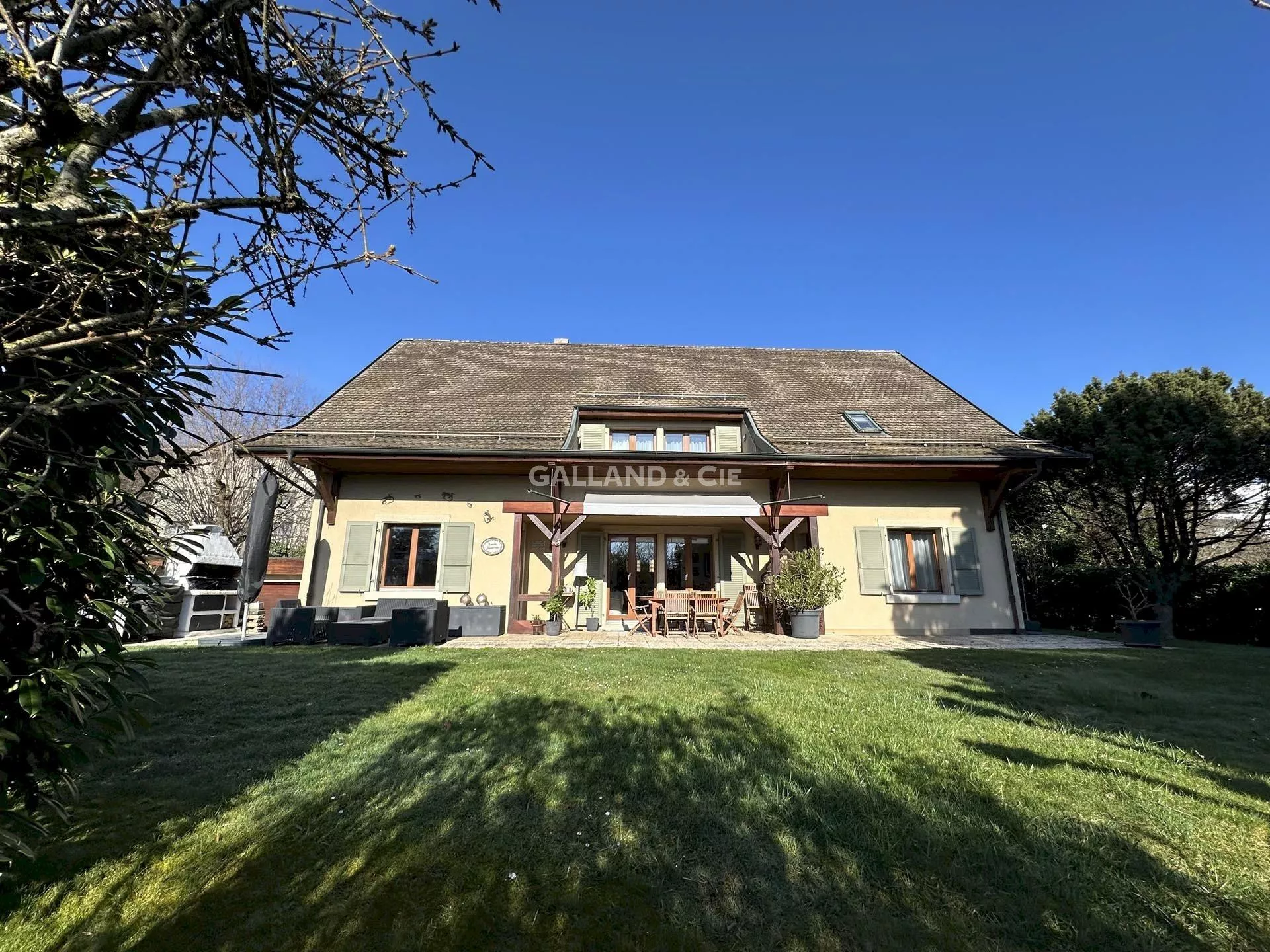 Villa de 7.5 pièces - Espace au rendez-vous : Photo 1