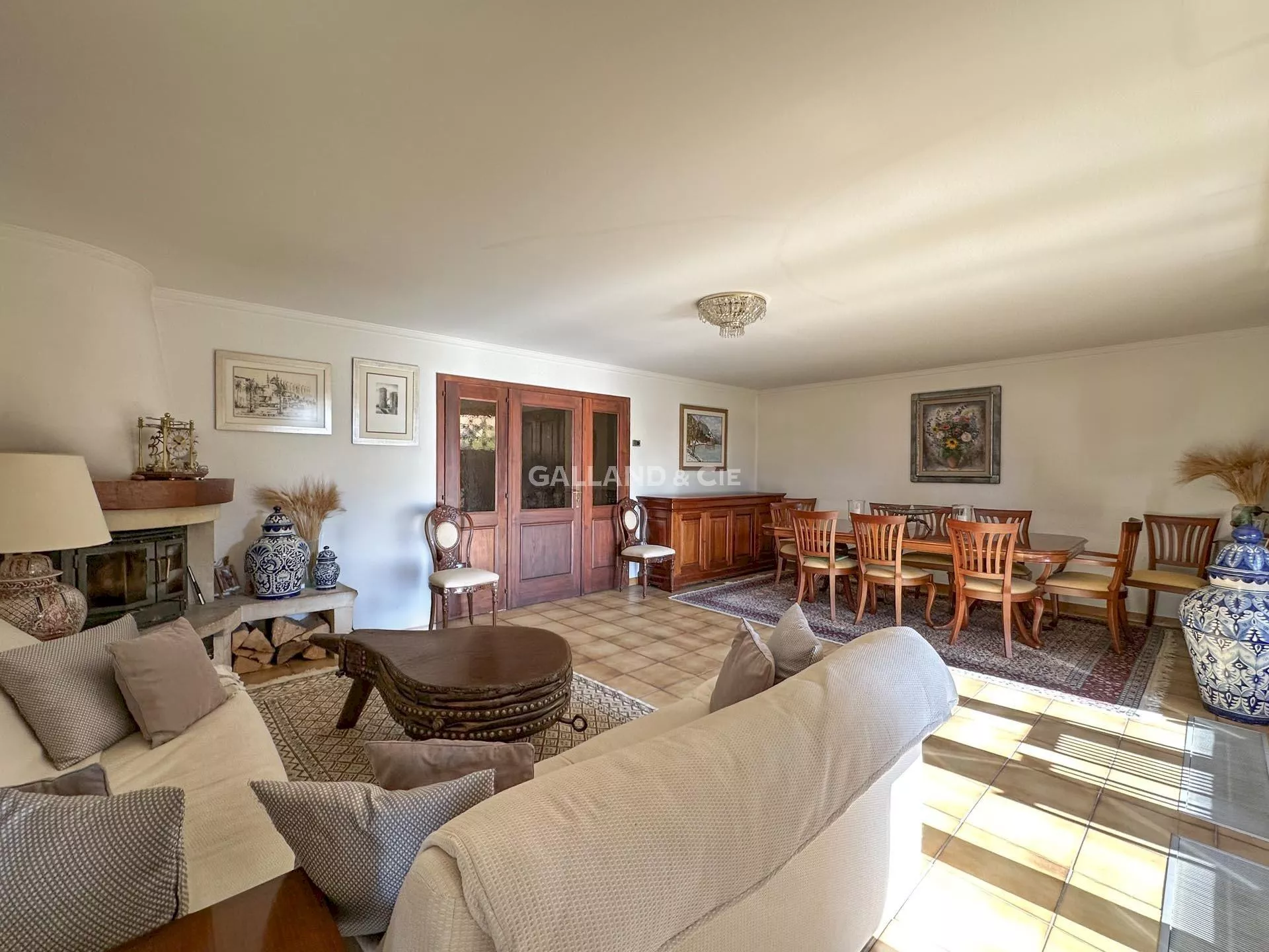 Villa de 7.5 pièces - Espace au rendez-vous : Photo 3